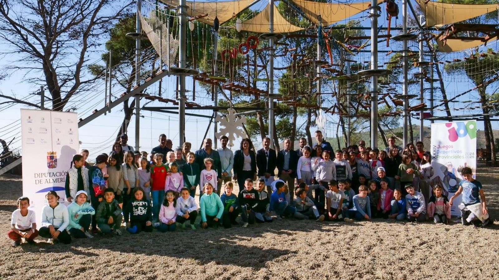 Foto de familia durante la presentación de esta nueva edición de los Juegos Deportivos Provinciales.