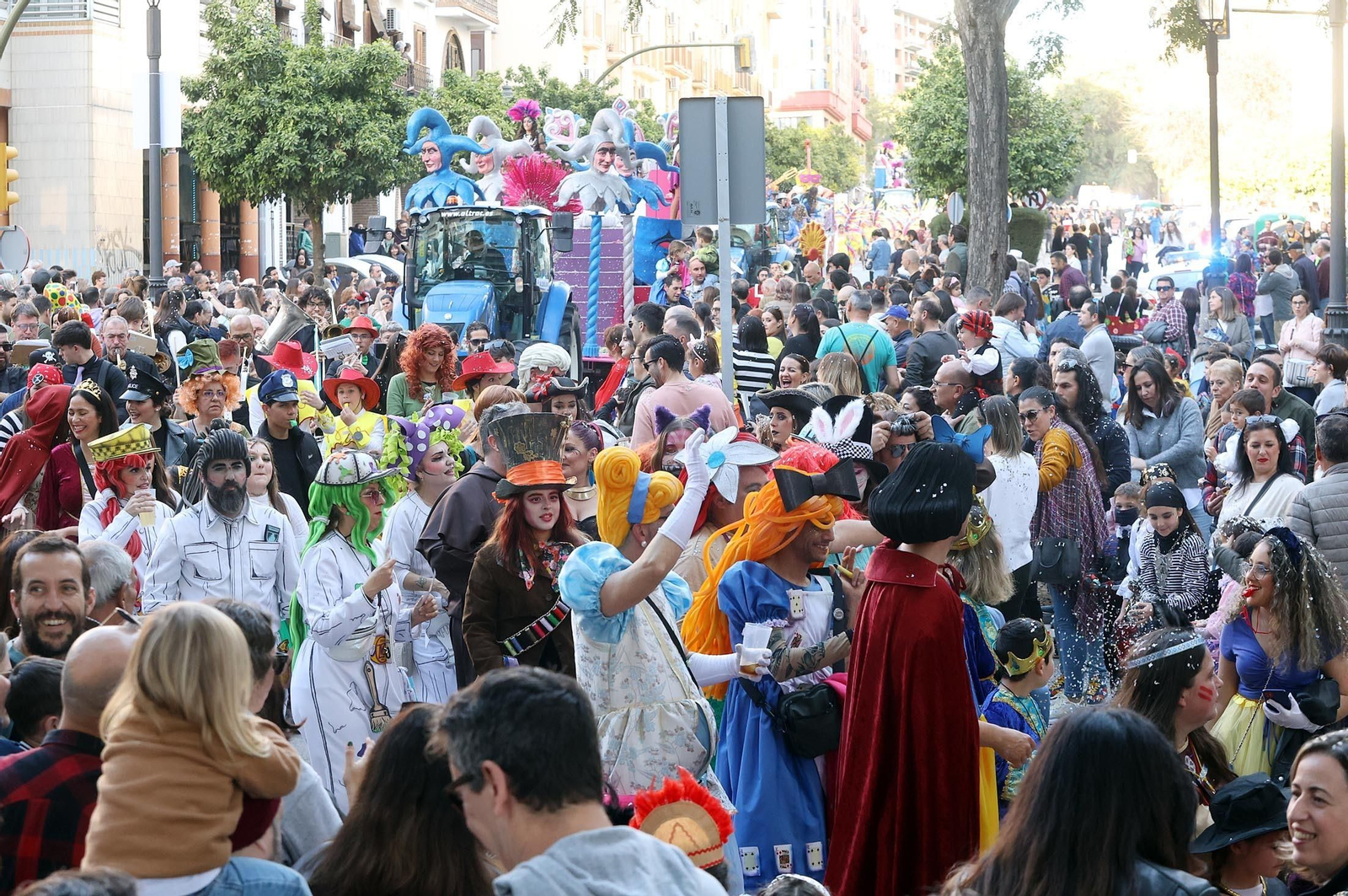 Imágenes de la cabalgata del Carnaval Colombino 2024