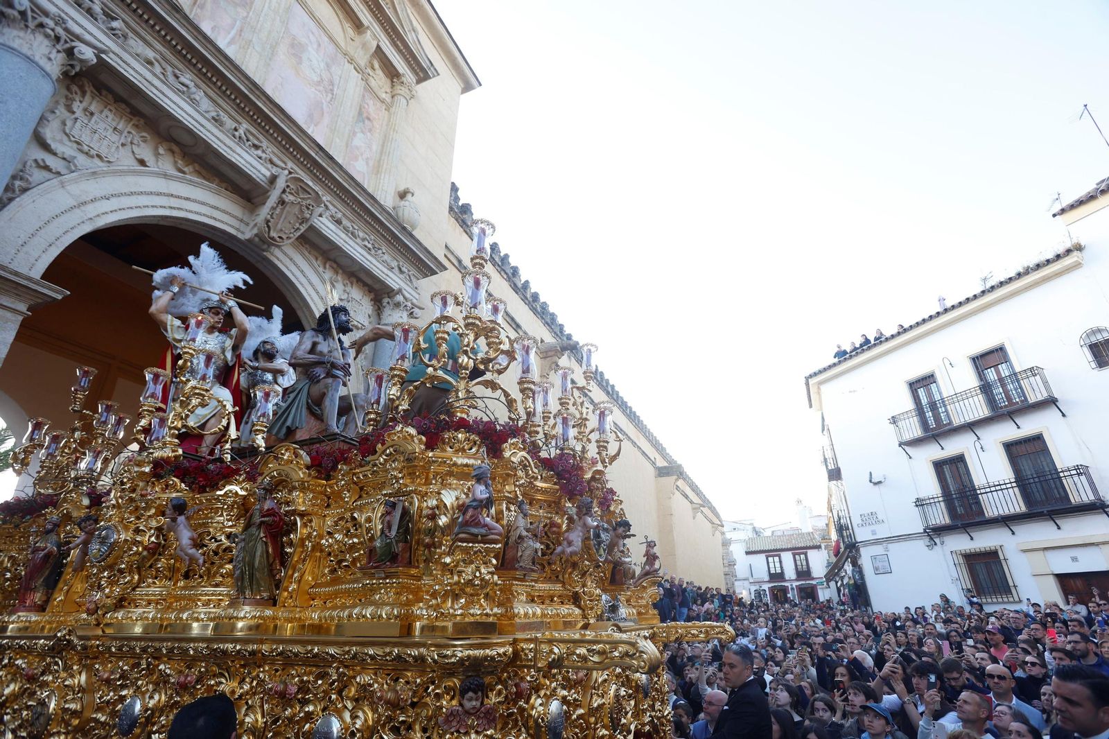 El traslado de la Merced en este Sábado Santo de Córdoba, en imágenes