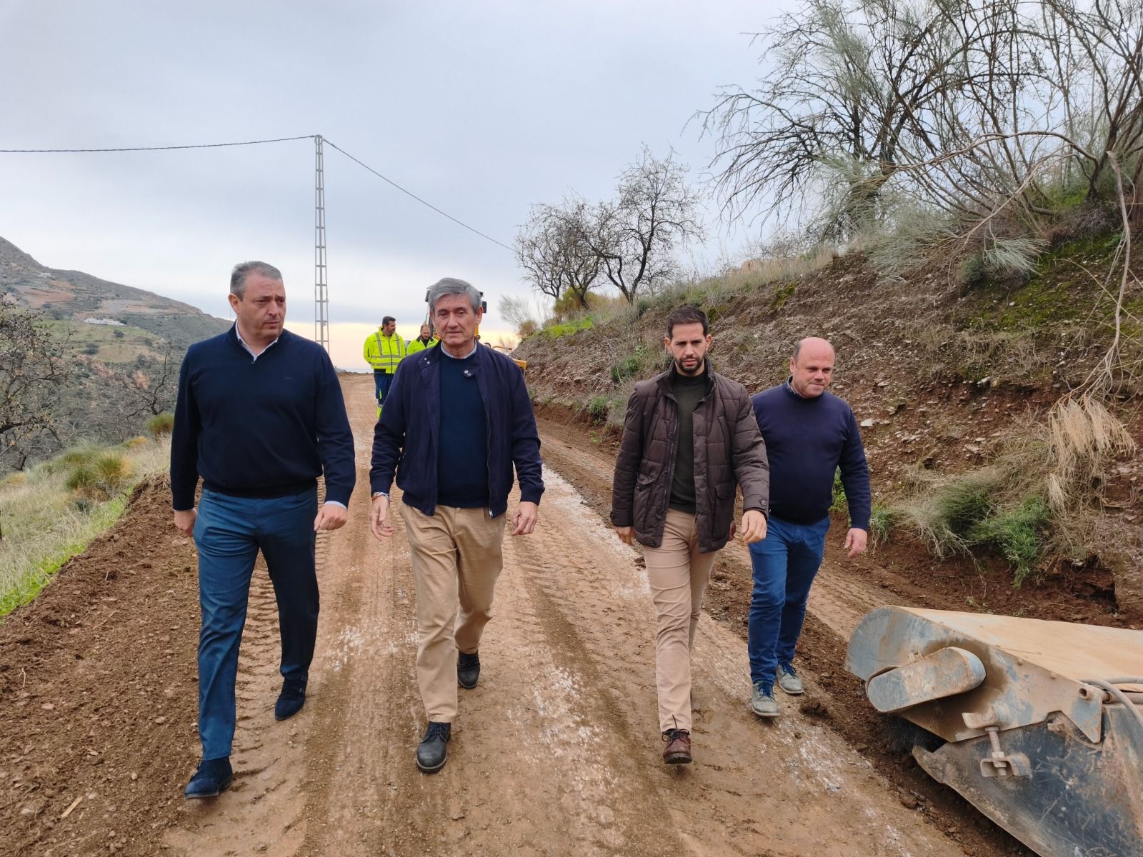 Visita a las obras de mejora de los caminos rurales.