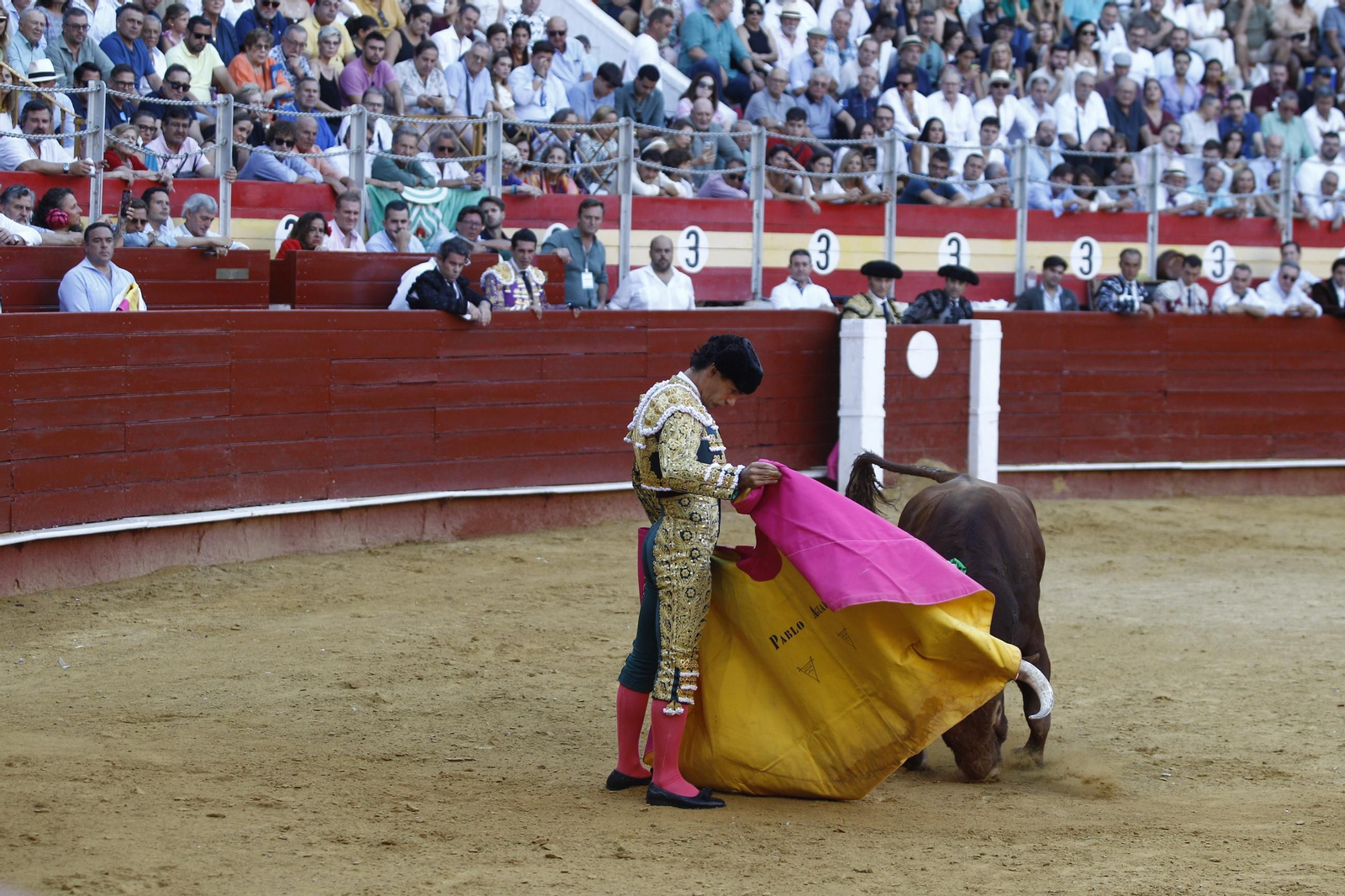 Las mejores imágenes de la corrida de toros de Diego Ventura, Talavante y Pablo Aguado, en Almería