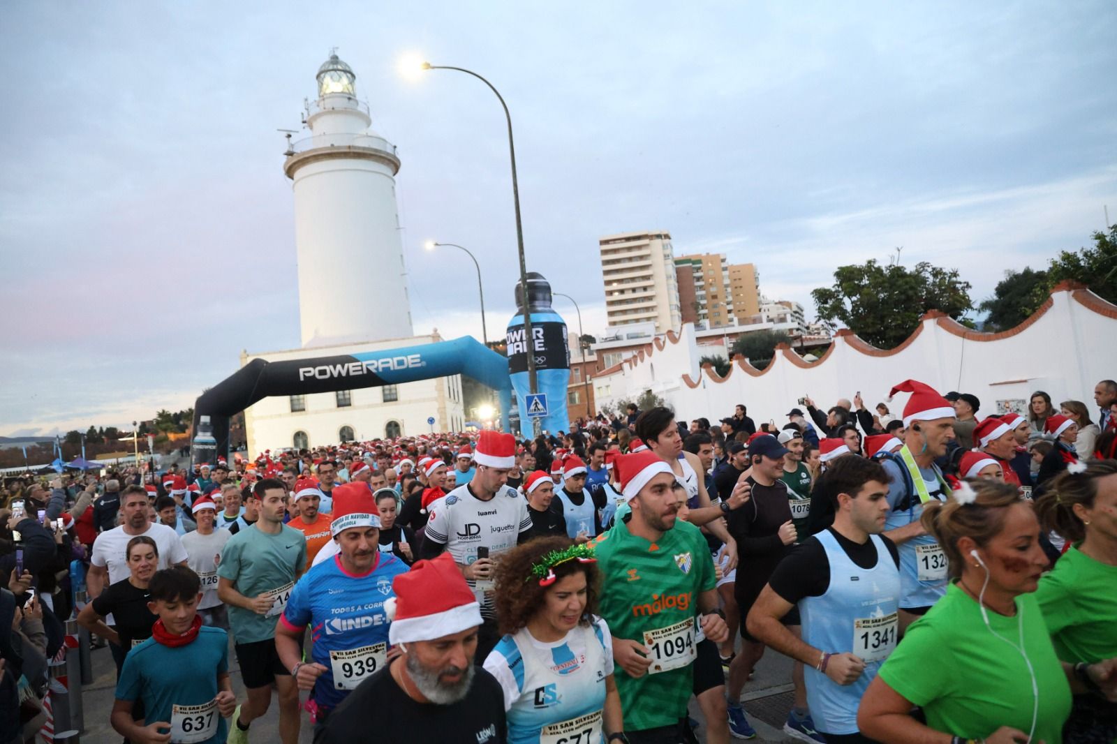 Las fotos de la San Silvestre del Real Club Mediterráneo en Málaga
