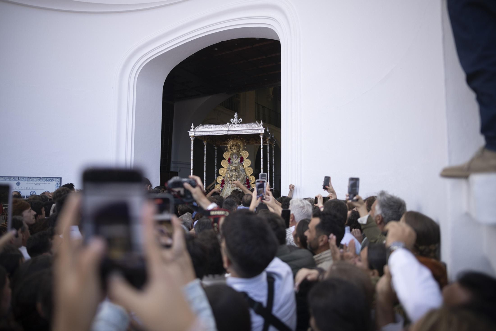 Las mejores imágenes de la procesión de la Virgen del Rocío en la aldea