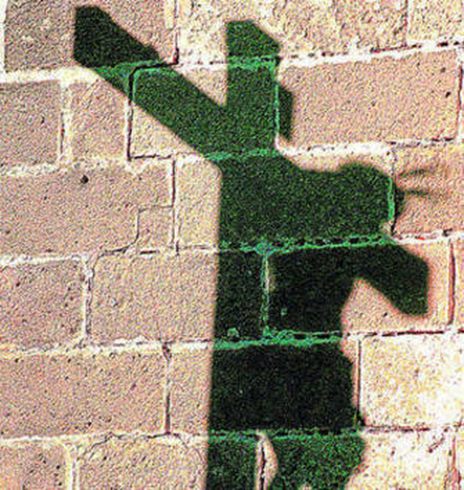 Silueta del Cristo de la Viga sobre la Catedral.