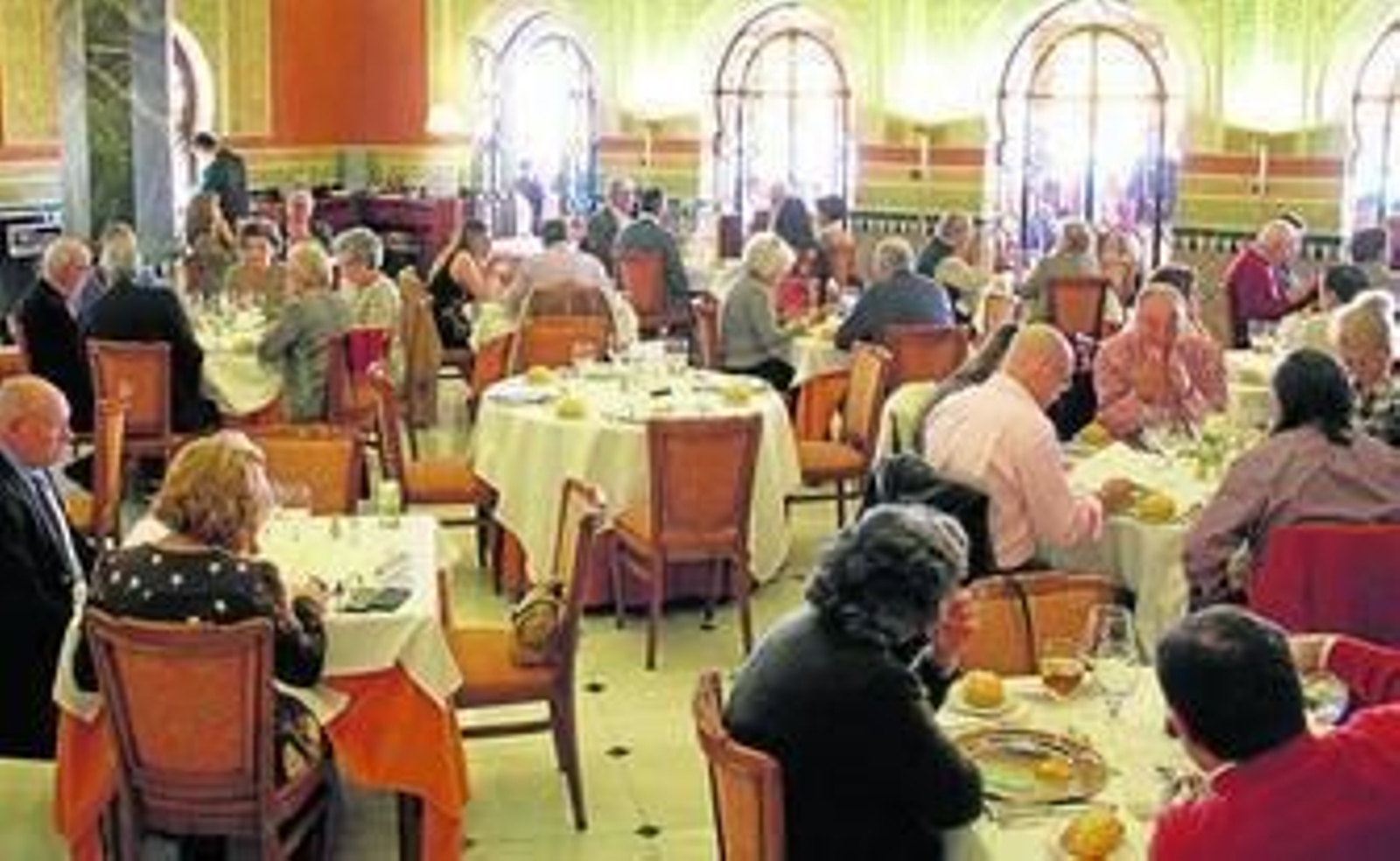 El aspecto que presentaba ayer el salón del comedor del hotel.