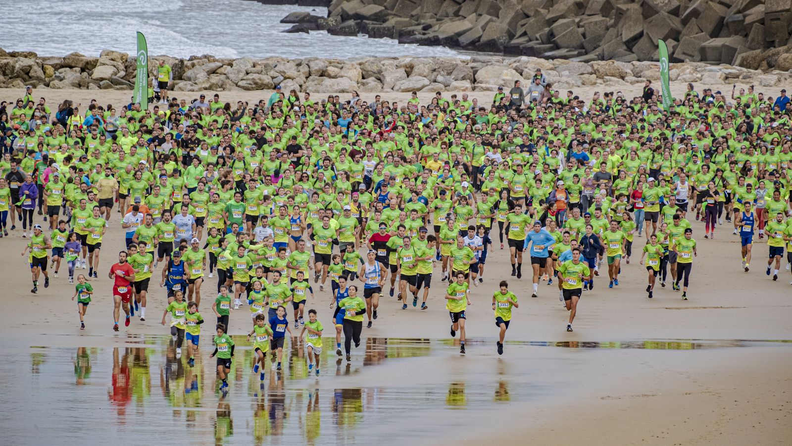 Búscate entre las fotos de la X carrera Cádiz en marcha contra el cáncer