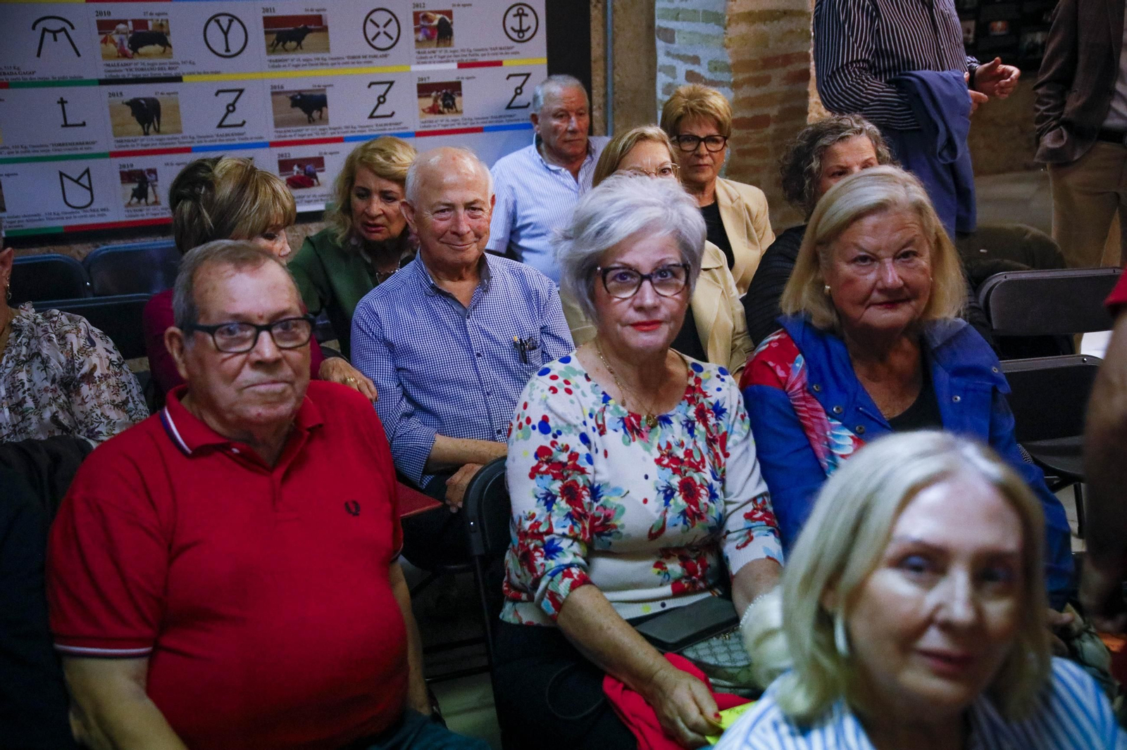 Las imágenes del evento dedicado al "Mejor toro de la Feria" en la peña flamenca El Taranto