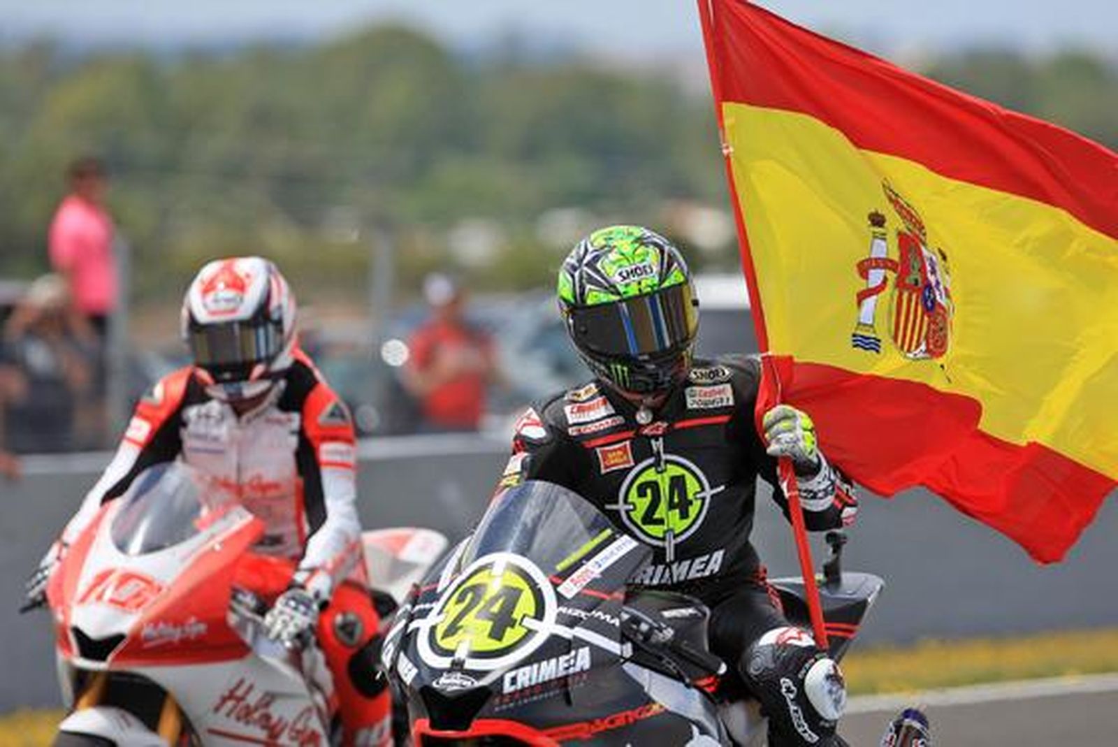 Toni Elías gana el pulso a Tomizawa y sube a lo más alto del cajón en Moto2. 

Foto: Juan Carlos Toro y Manuel Aranda