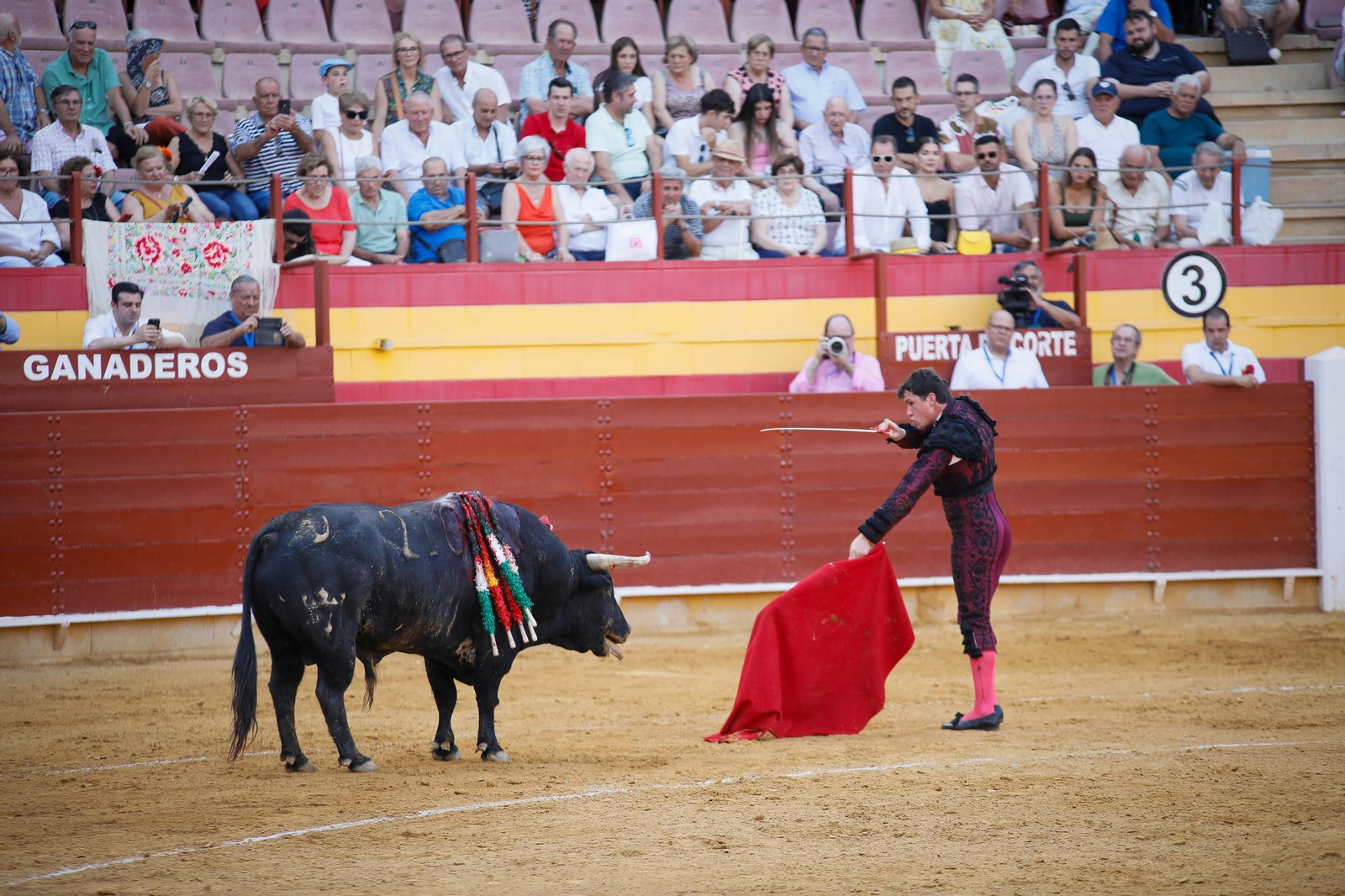 Imágenes de la corrida de toros en Roquetas de Mar