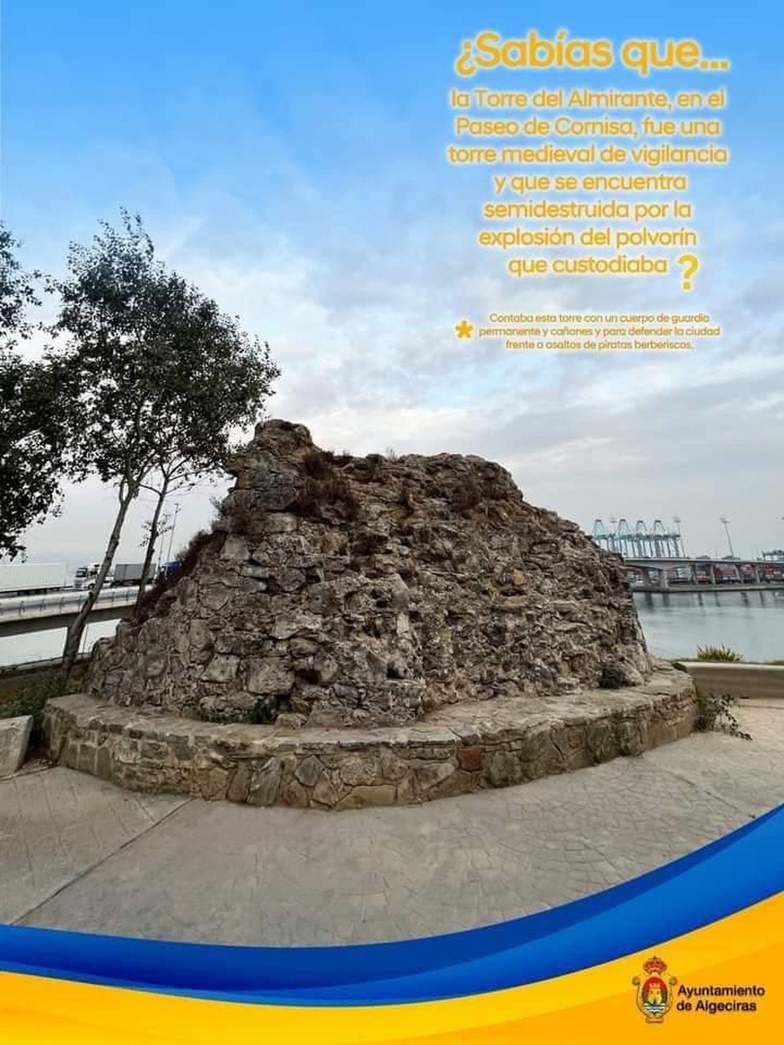 Carteles sobre las curiosidades de Algeciras expuestos en Plaza Alta.