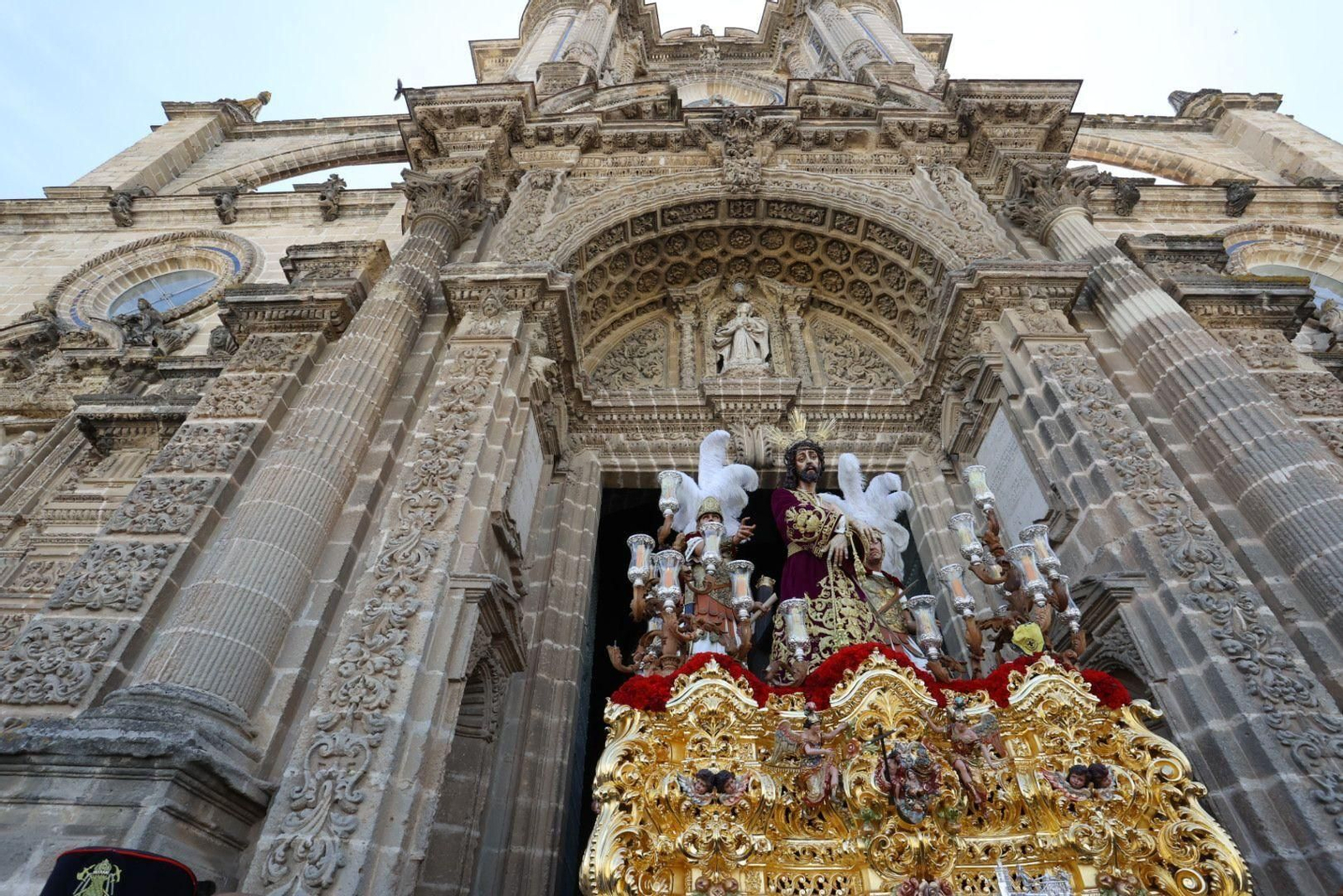 Las imágenes de regreso de las hermandades de la Sed, Candelaria, Paz y Clemencia a sus templos
