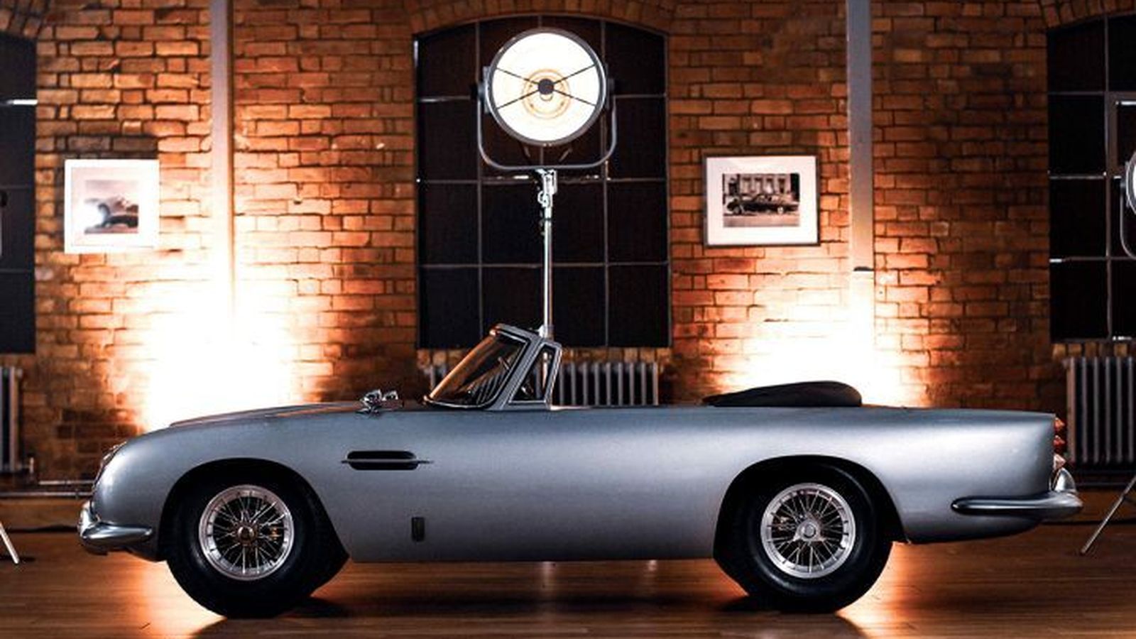 No tiene puertas, pero, ¿quién las necesita cuando la cintura del coche debe estar a unos 50 cm del suelo?