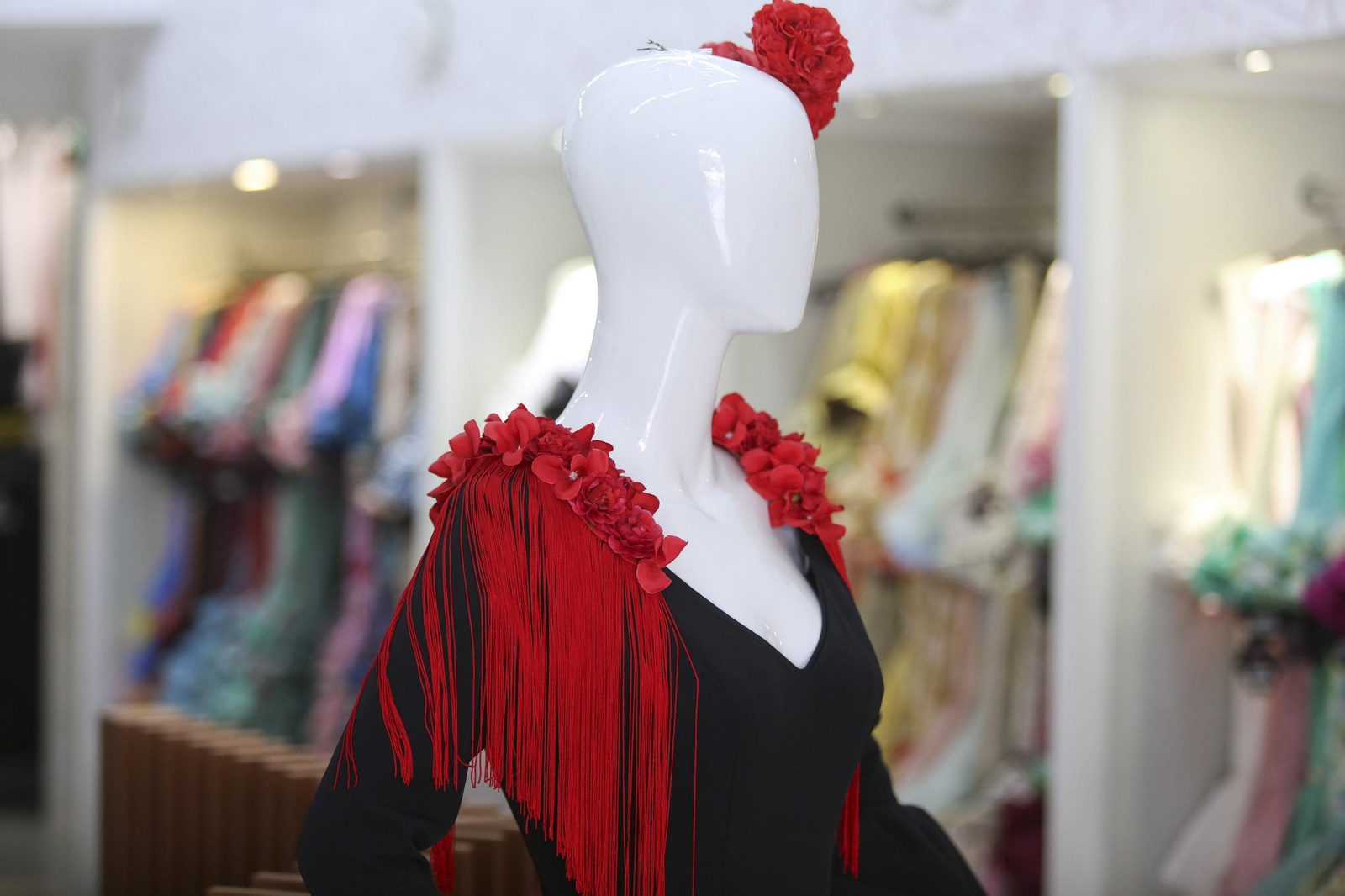 Las tendencias en trajes de flamenca para ir a la Feria de Málaga, en fotos