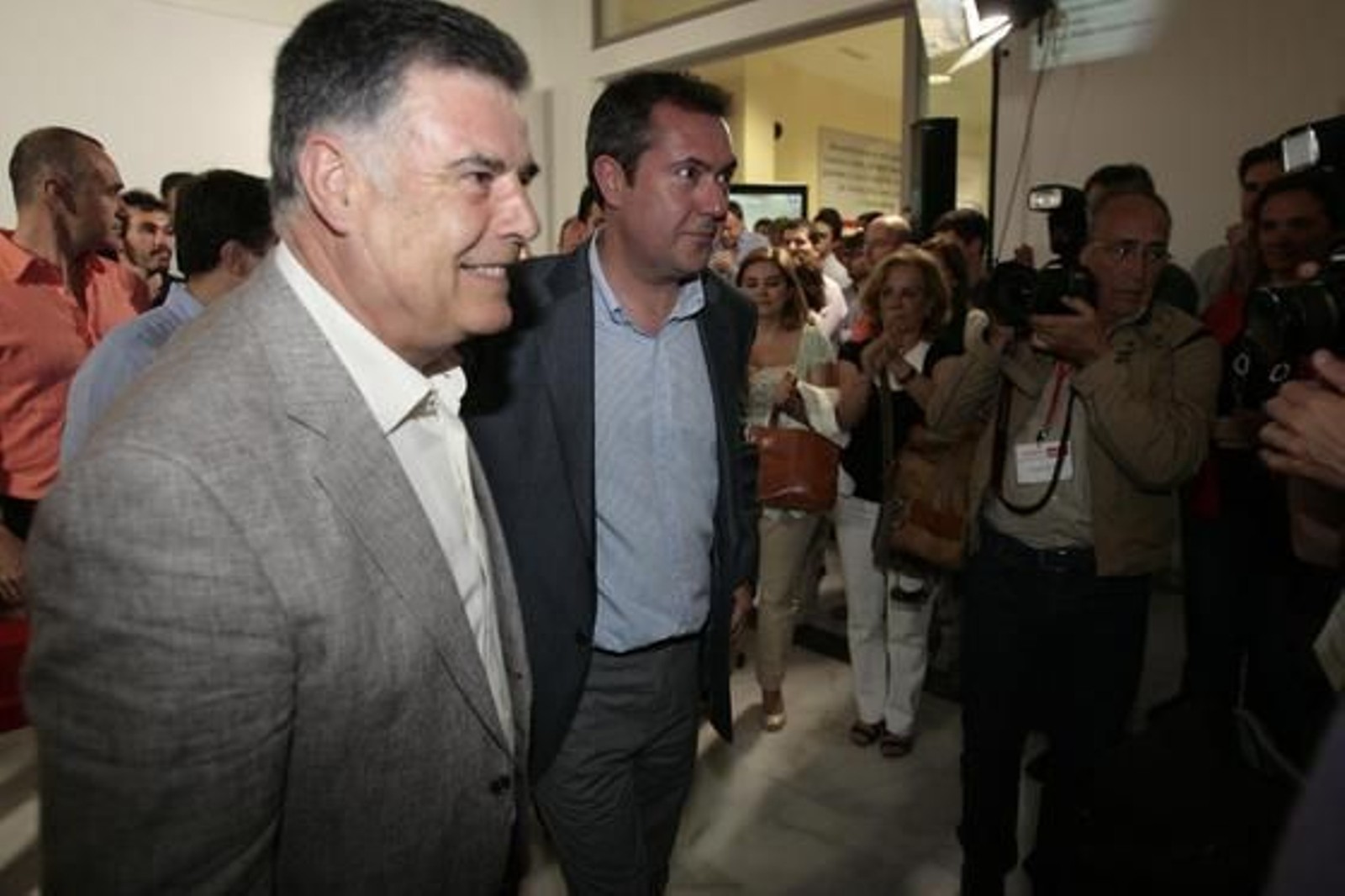 Viera junto a Espadas, antes de realizar las declaraciones.  Foto: Juan Carlos Muñoz