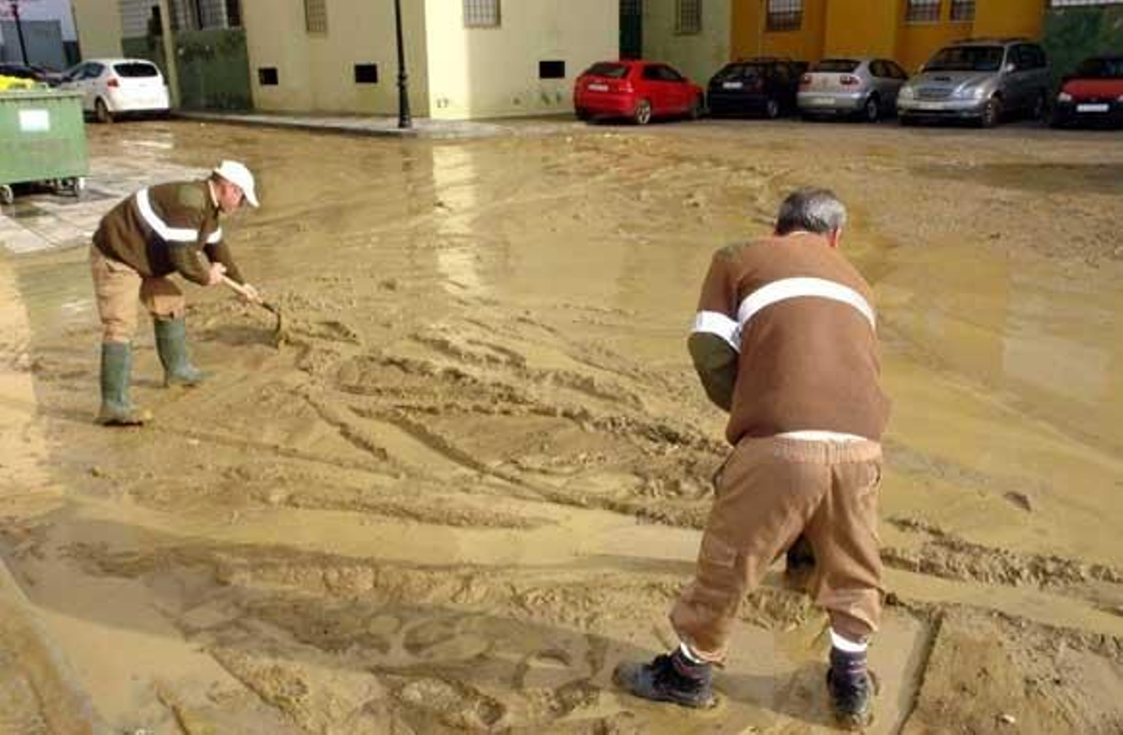 Las fuertes lluvias provocaron numerosas incidencias y un reguero de daños en muchas poblaciones de la comarca

Foto: Fotos Vanessa Perez-Erasmo Fenoy