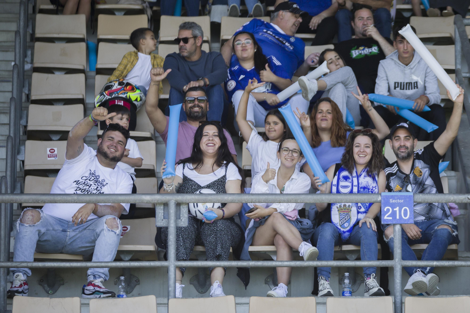 Pedro Pacheco viendo el Xerez CD - Atlético Espeleño en Chapín