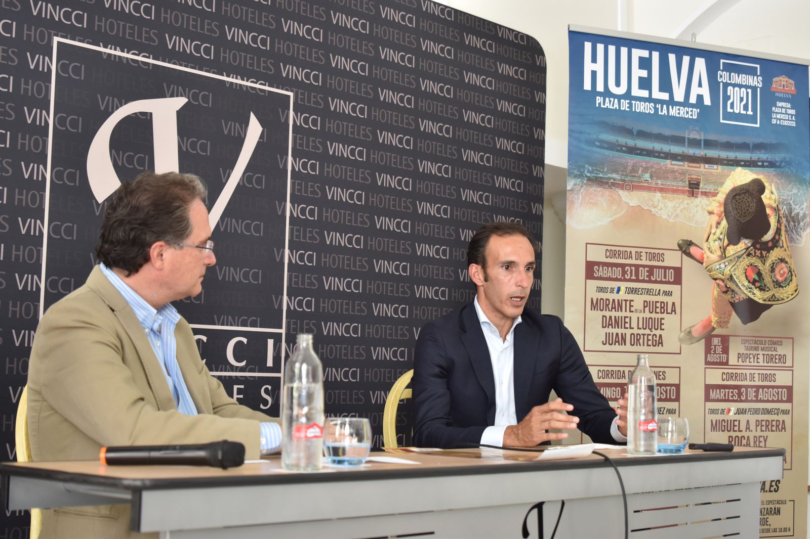El periodista José Enrique Moreno y el empresario José Luis Pereda en el Hotel Vincci La Rábida.
