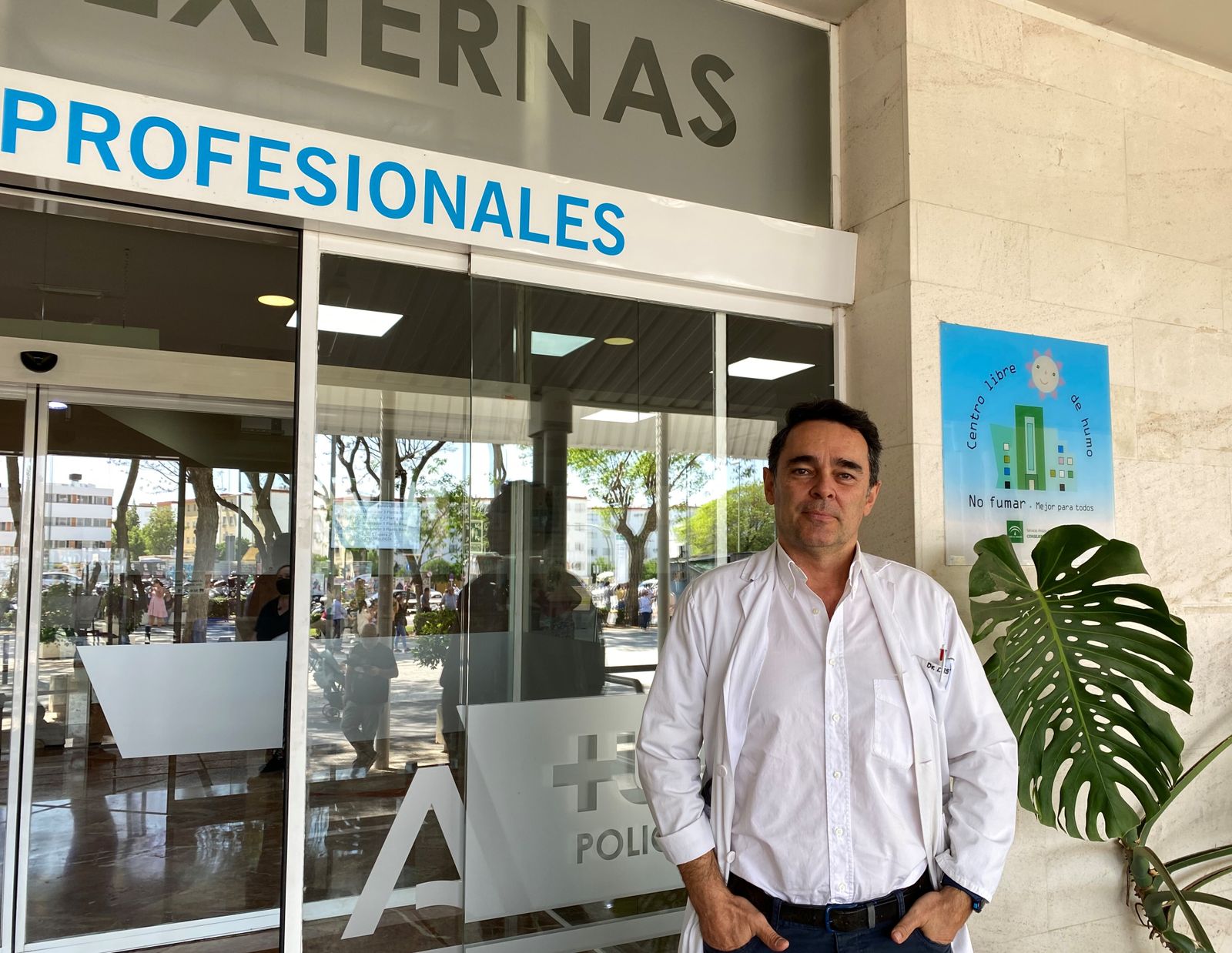 El especialista  en Medicina Interna del Virgen Macarena, el doctor Luis Castilla.