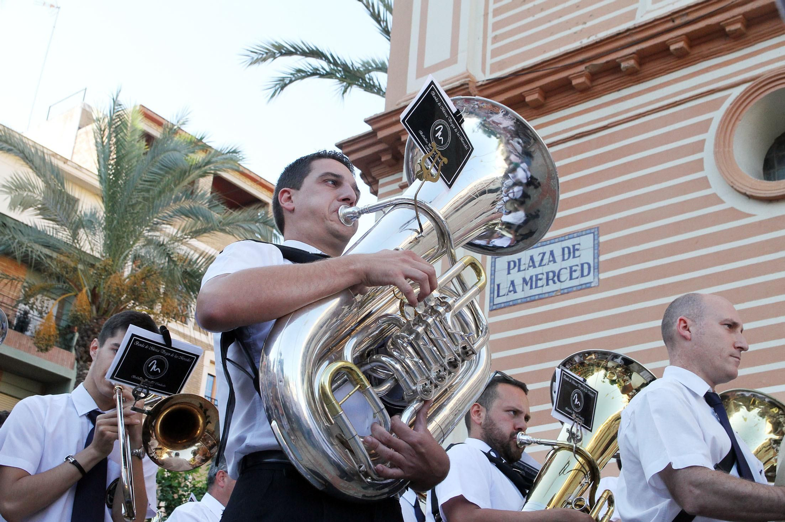 Imágenes del traslado de la Virgen de la Cinta desde la catedral hasta su santuario