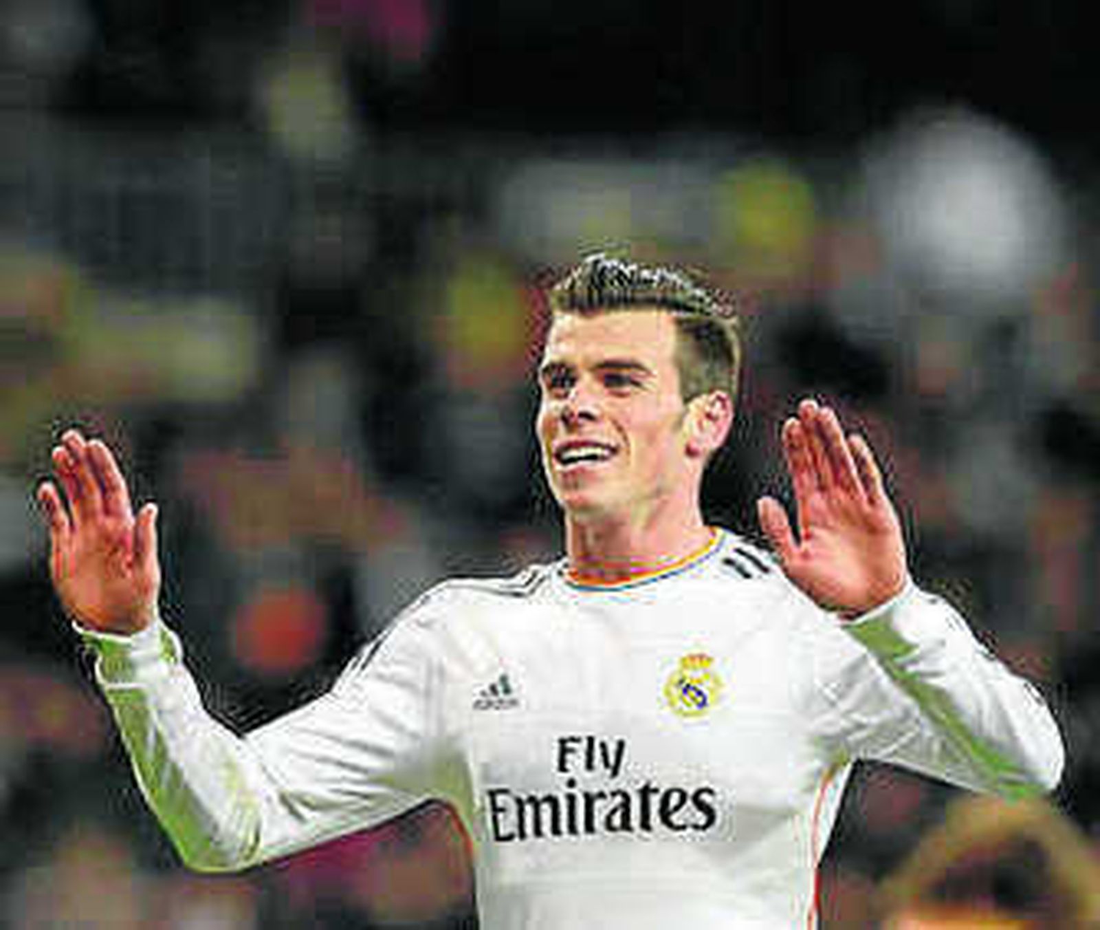 Bale celebra uno de sus goles.