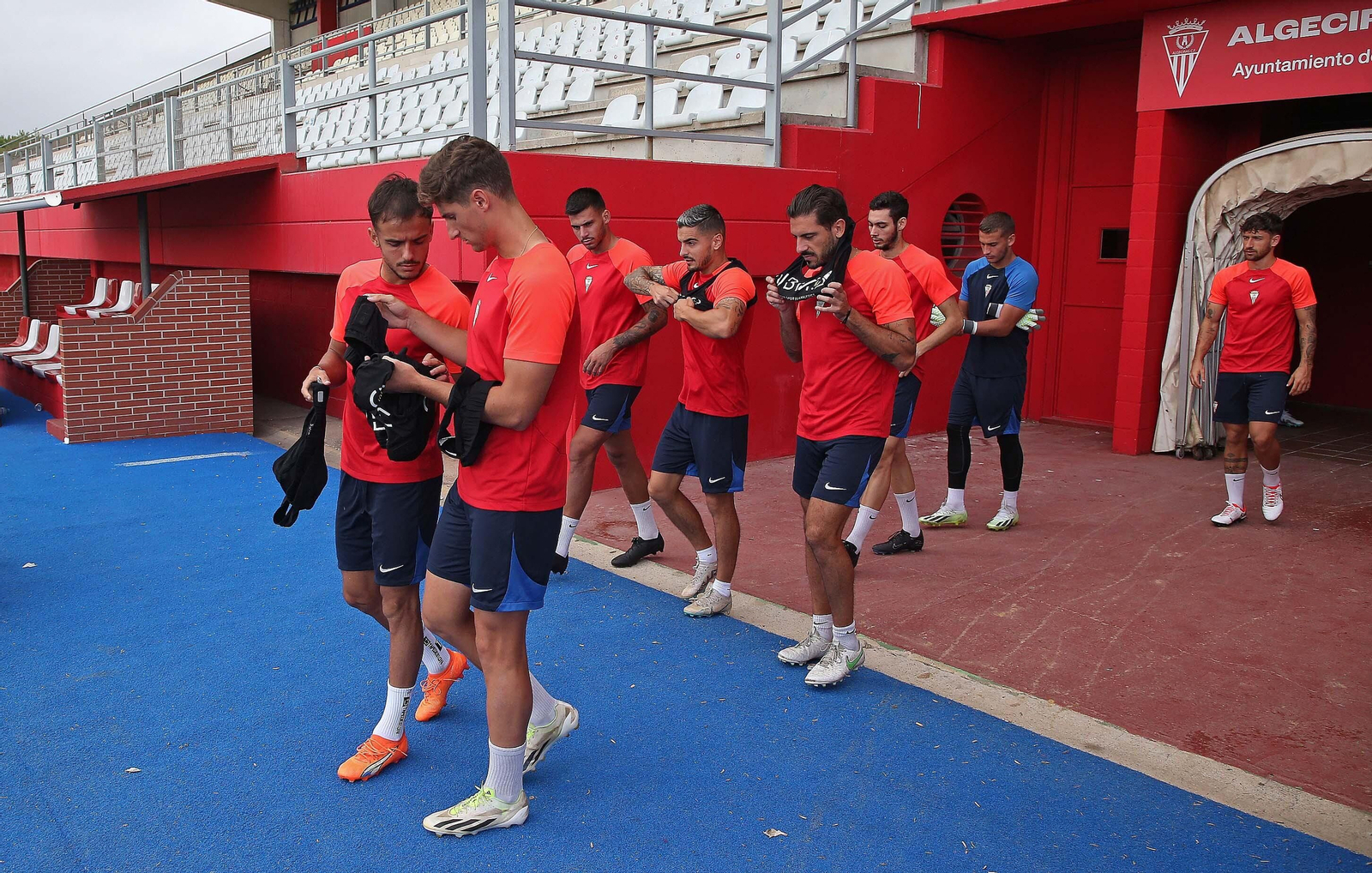 Fotos del entrenamiento del Algeciras CF en el estadio Nuevo Mirador