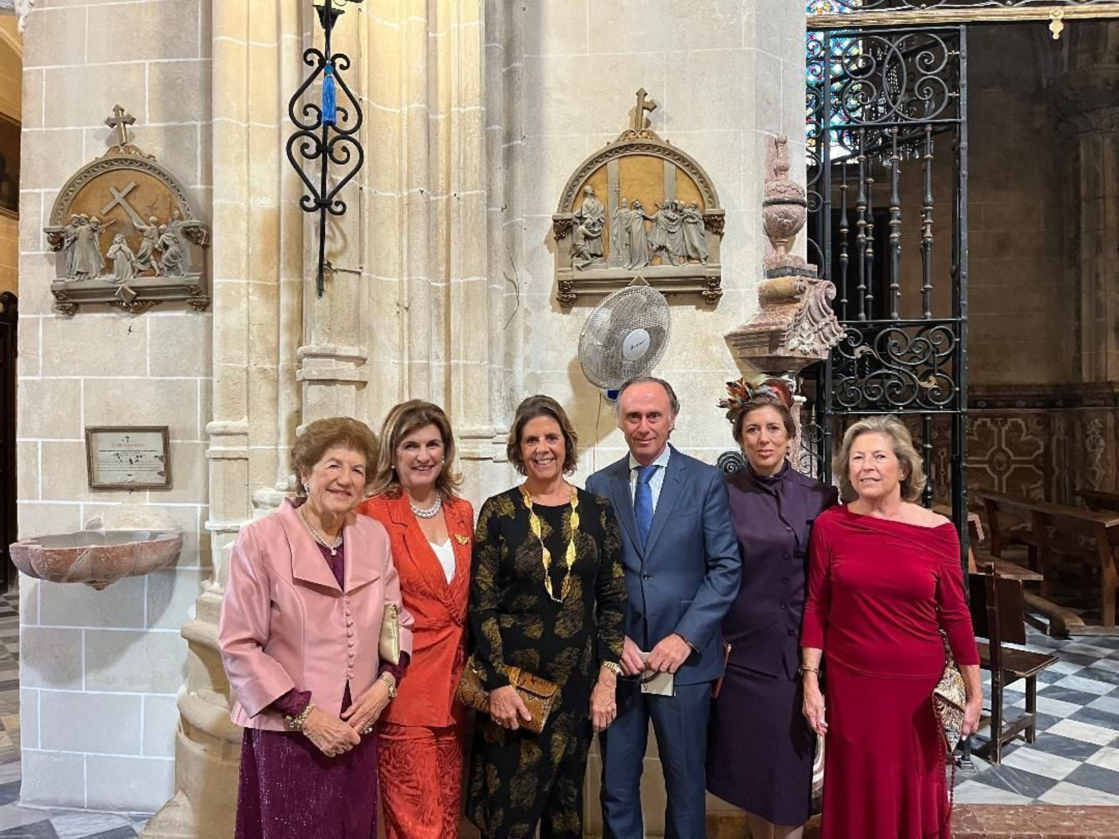 Victoria Bohórquez, Almudena Domecq, Carmen Porres, Jaime Tovar, Carmen del Valle y Miriam Porres. Victoria Bohórquez, Almudena Domecq, Carmen Porres, Jaime Tovar, Carmen del Valle y Miriam Porres.