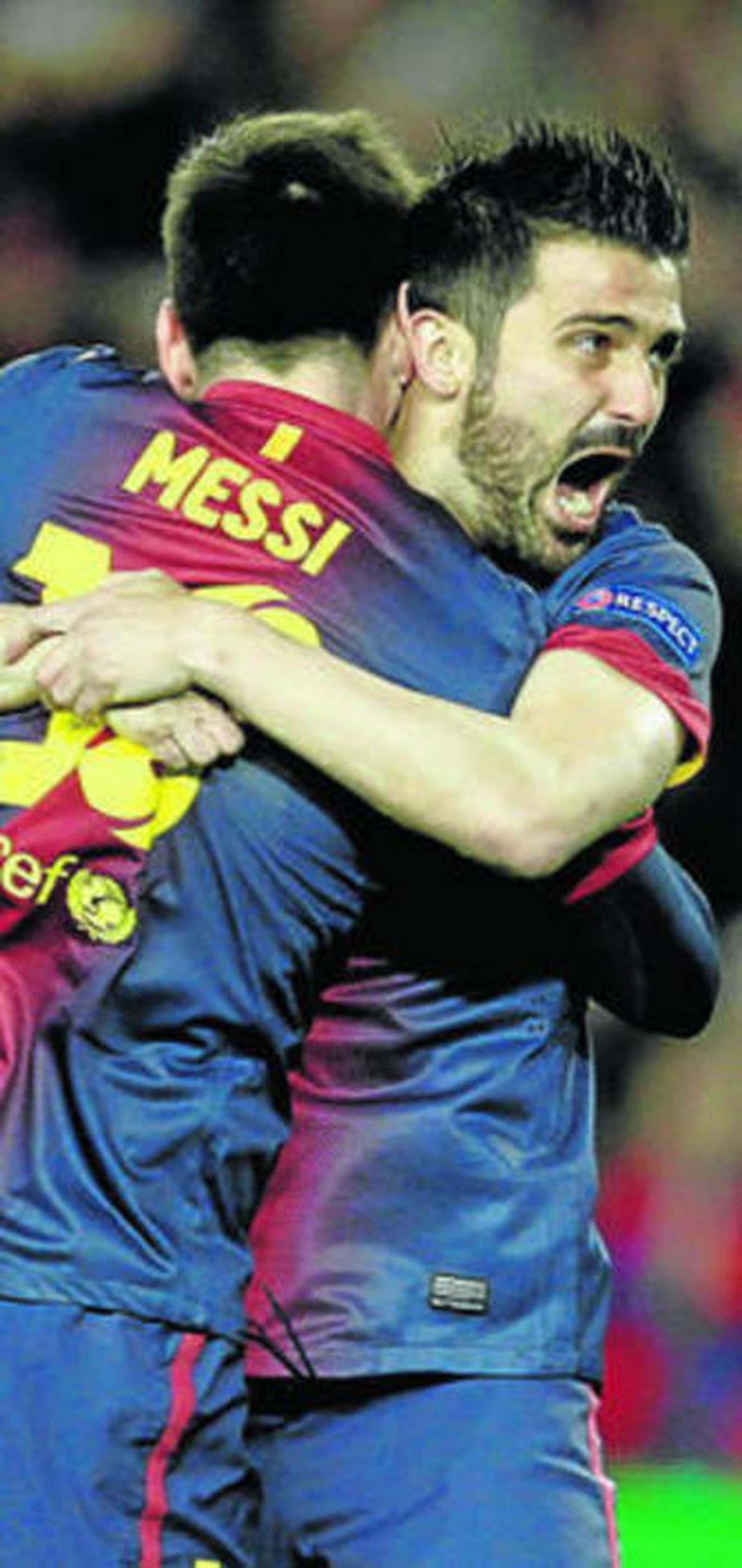 Villa celebra con rabia el 3-0 mientras es abrazado por Messi.