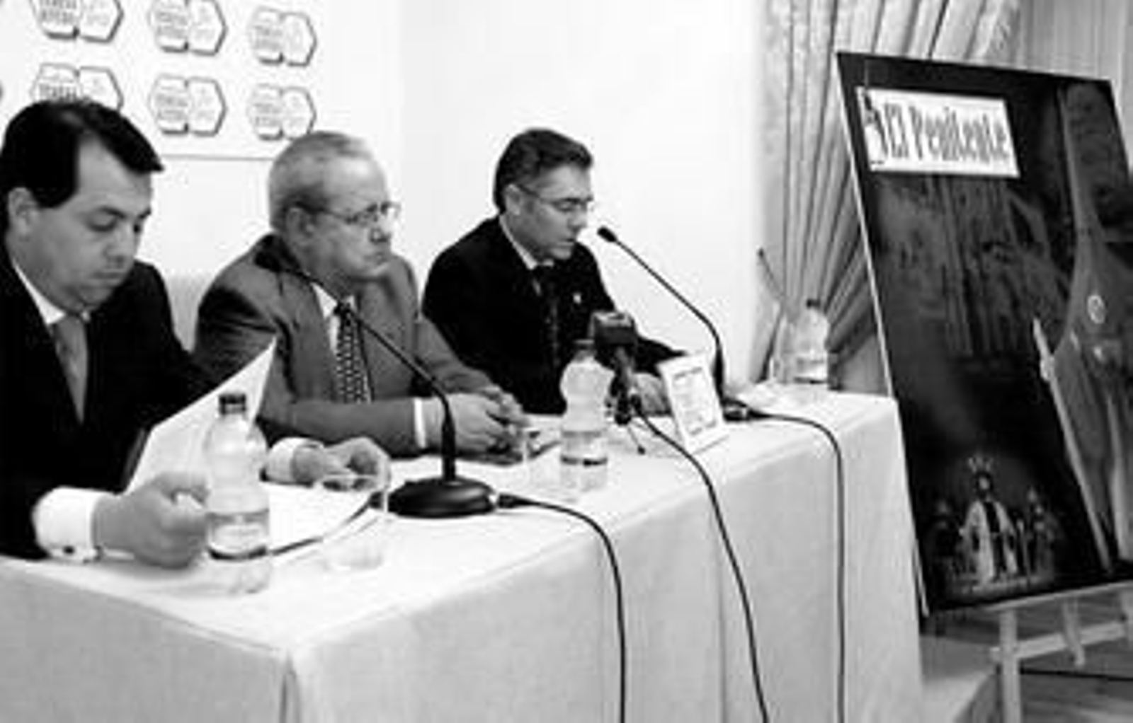 Un instante de la presentación de la revista en la sede de la Fundación Teresa Rivero.