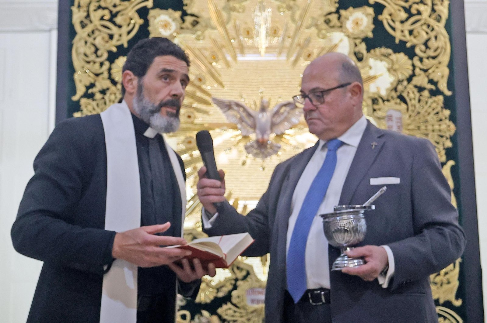 Imágenes de la presentación del techo de palio de la Virgen del Amor de las Tres Caídas