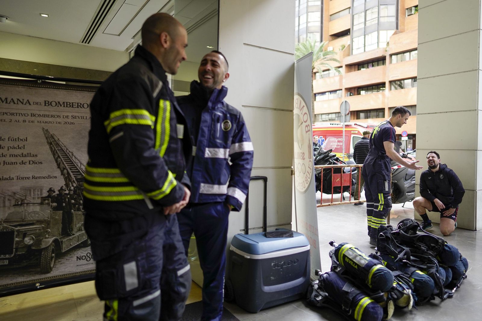 La cronoescalada de los bomberos en la Torre de los Remedios, todas las fotos