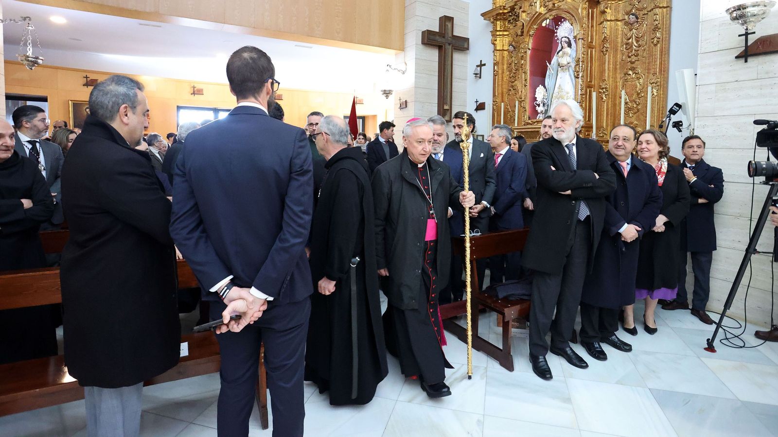 Imágenes de la bendición de María Santísima de los Enfermos y Reina de Todos los Santos
