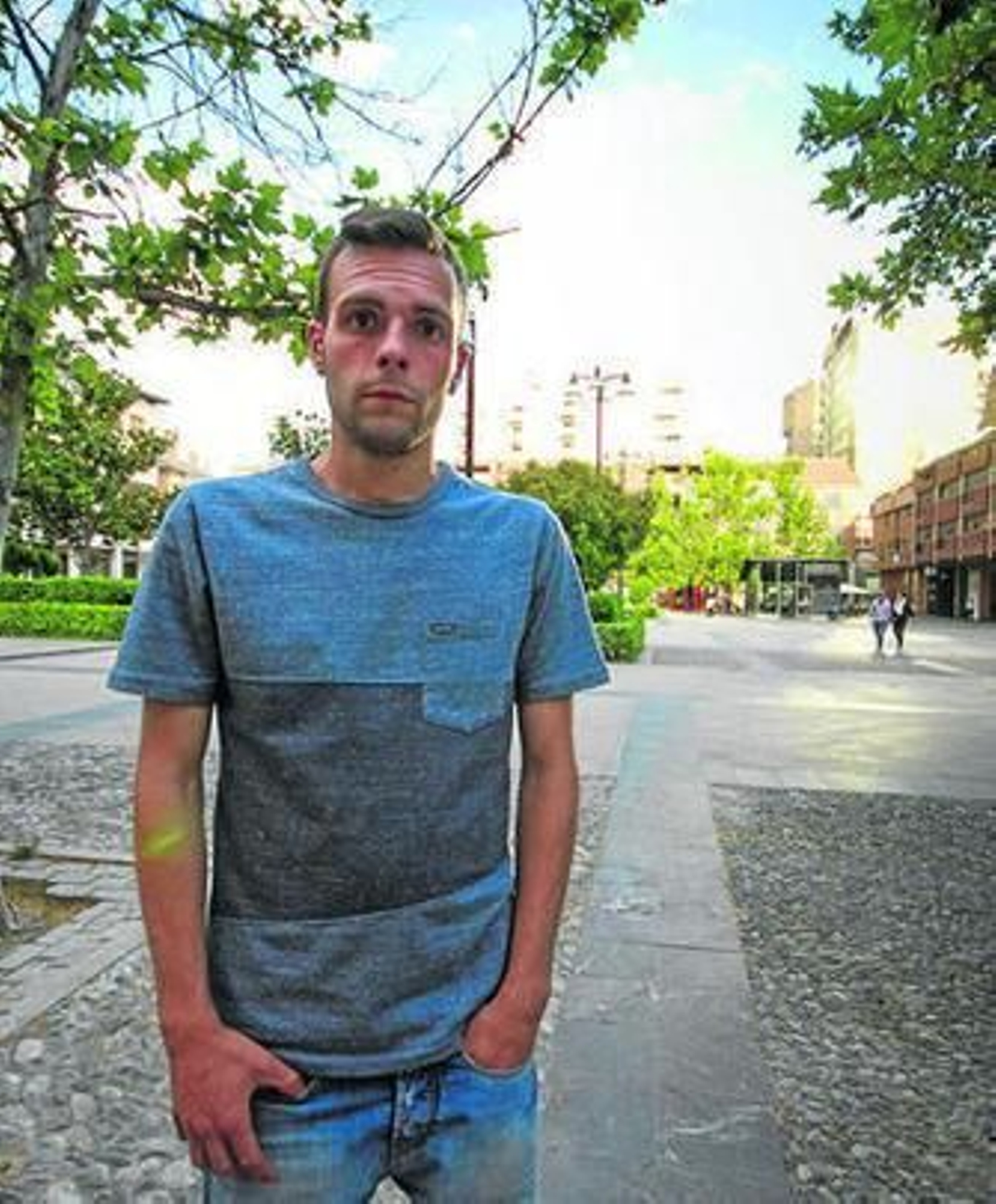 Alejandro Fernández, ayer en Granada, donde espera que le llegue el indulto para no entrar en prisión. Alejandro Fernández, ayer en Granada, donde espera que le llegue el indulto para no entrar en prisión.