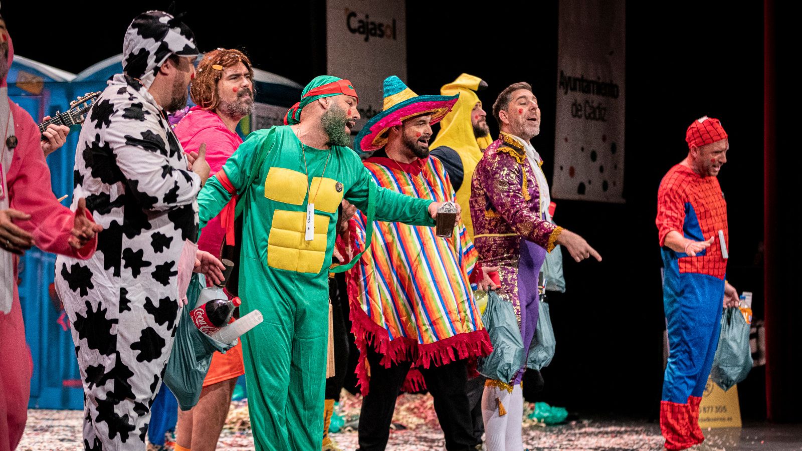 Búscate entre las mejores imágenes de la primera sesión de semifinales del COAC 2025