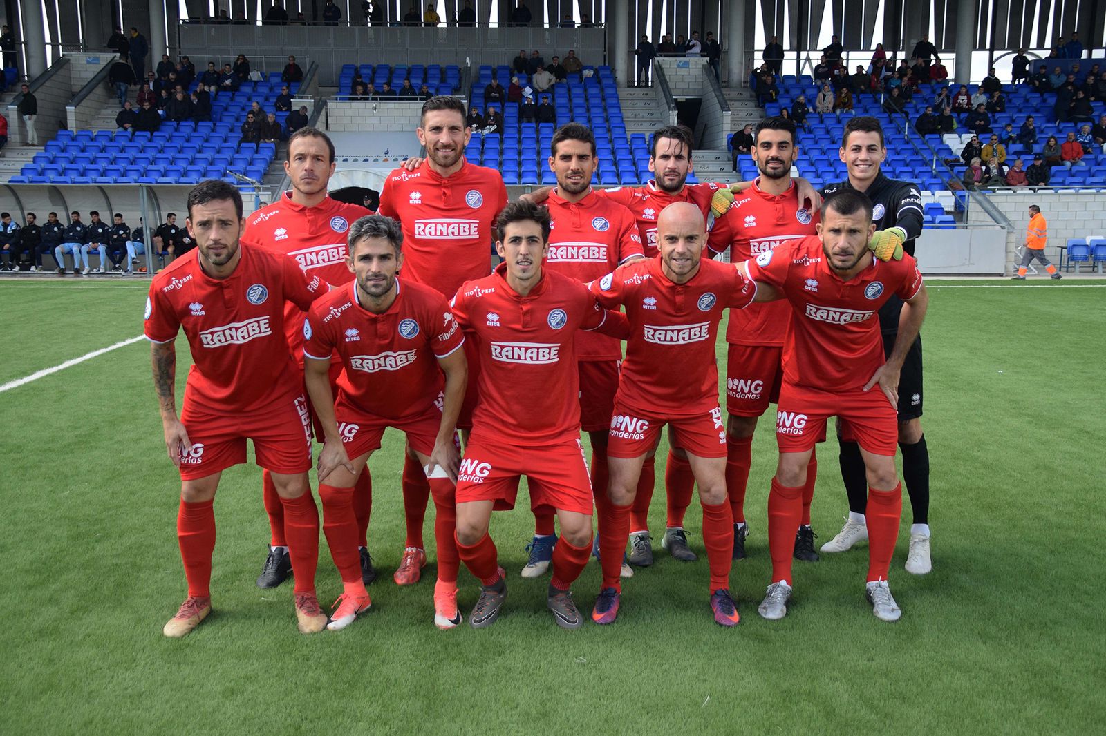 Formación inicial del Xerez DFC en el Ciudad de Lucena.