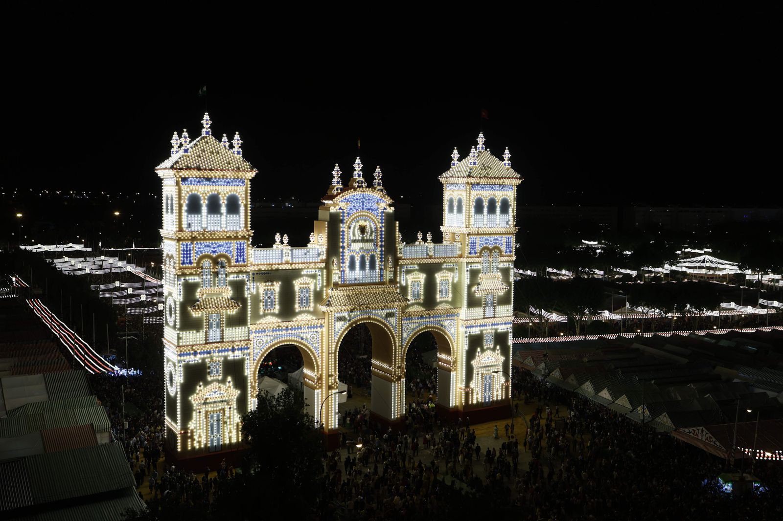 Encendido del 'Alumbrao' de la Feria de Abril 2022