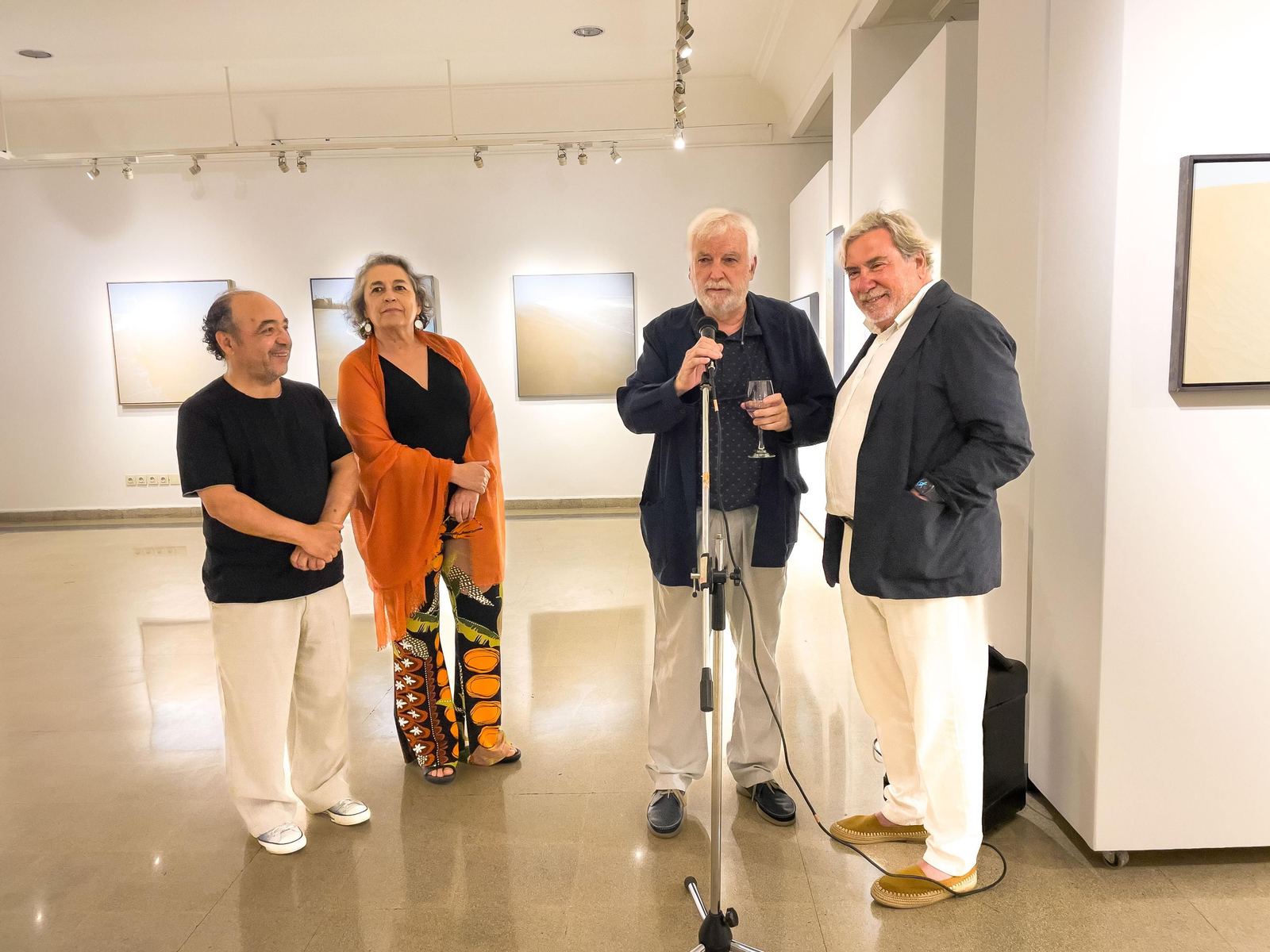 Kiki, Carmen Bustamante y Manuel cano, junto a Javier Rioyo, en la apertura de la exposición en Tánger.
