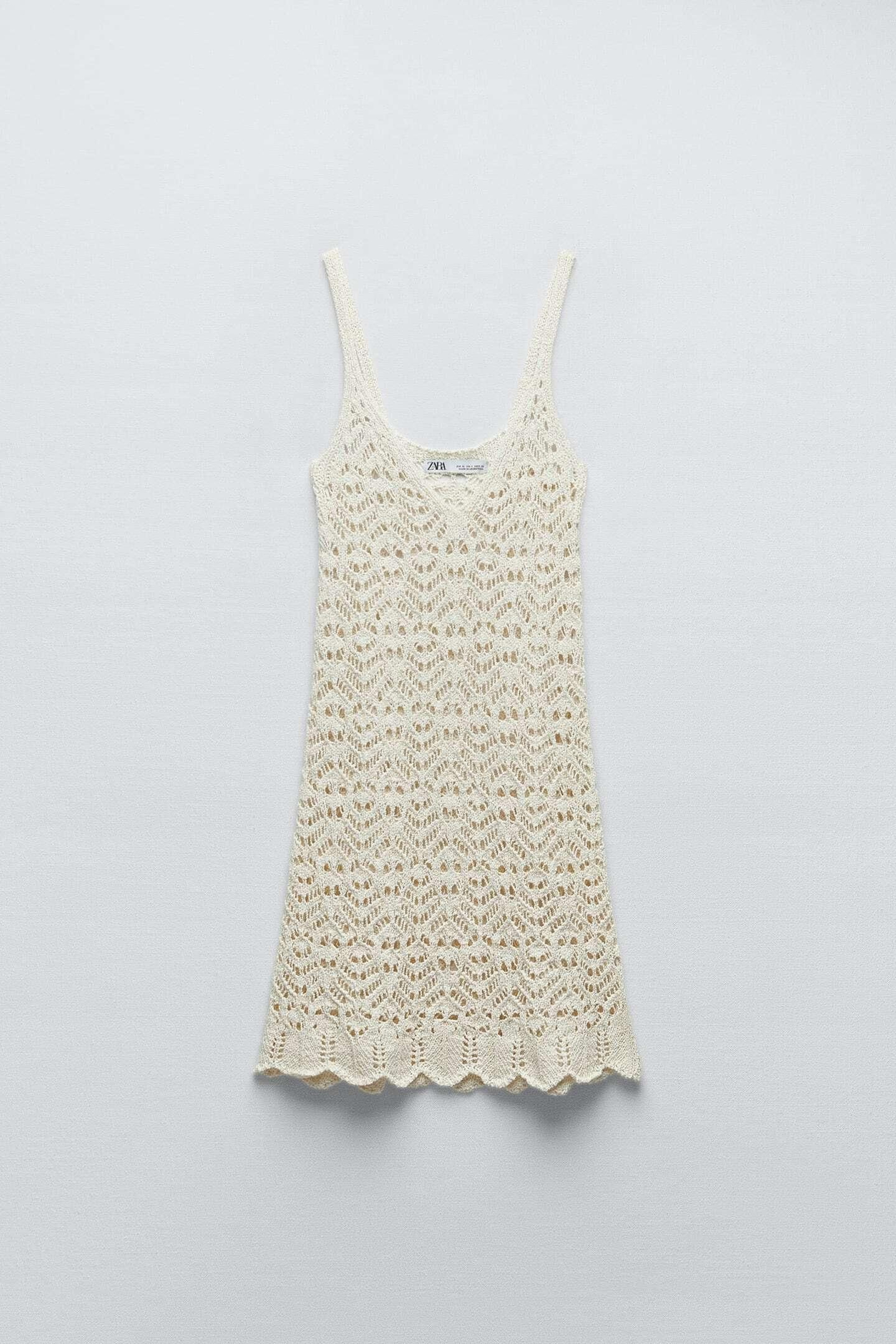 Vestido de punto de Zara.