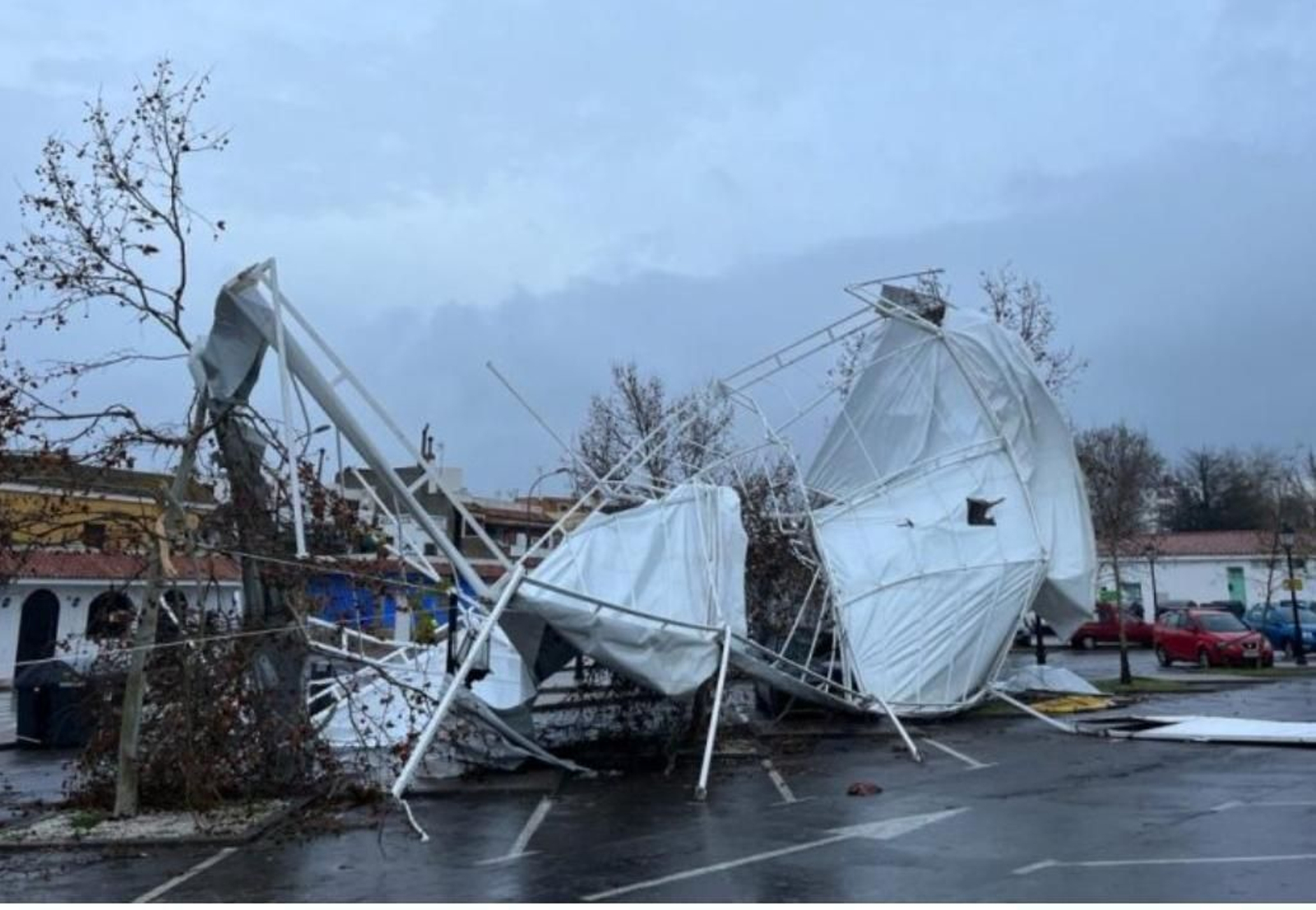 Carpa ubicada en polideportivo San Rafael.