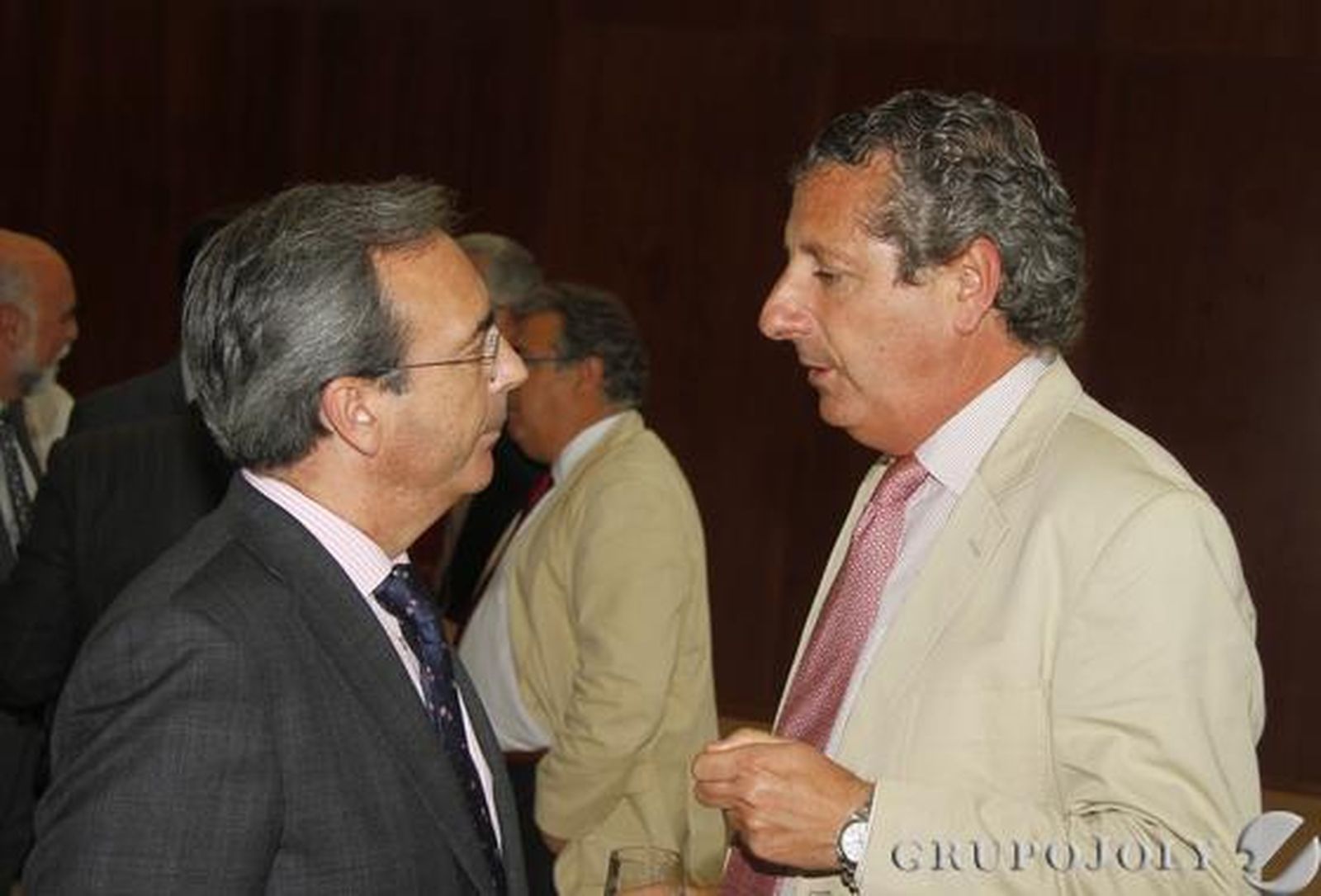 Juan Carlos Fernández, director general del Grupo Joly, y Jesús Maza, consejero delegado de Emasesa.

Foto: Victoria Hidalgo / Juan Carlos Vazquez