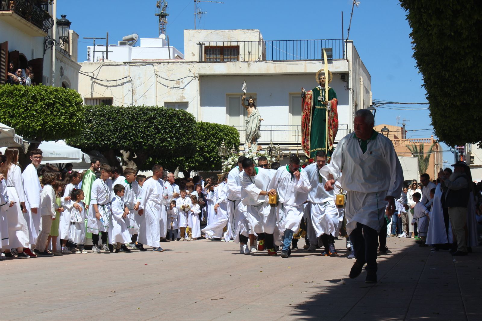 Las imágenes del Domingo de Resurrección en Turre