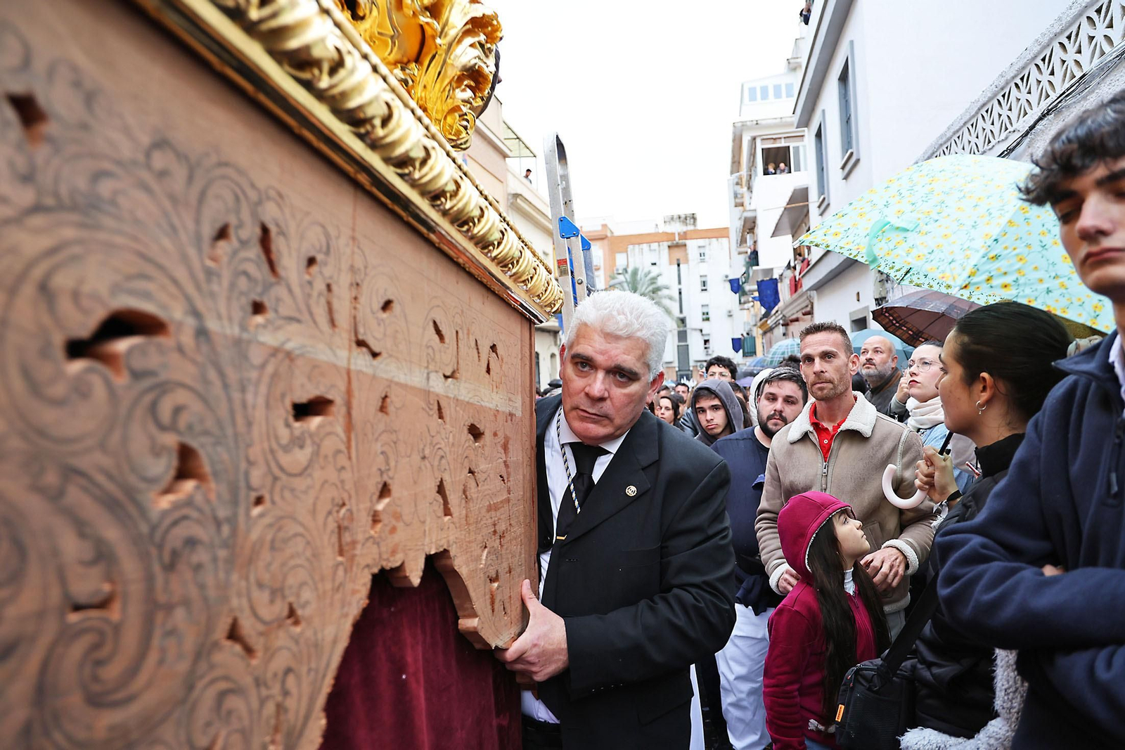 Las mejores imágenes del Martes Santo en Huelva: La Hermandad de La Lanzada
