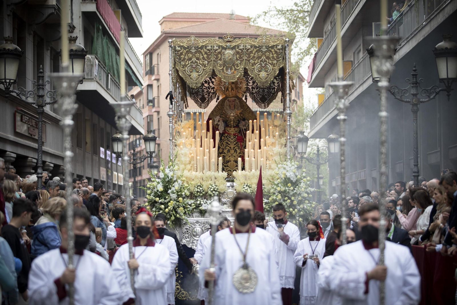 Fotos de El Trabajo en el Lunes Santo de la Semana Santa de Granada