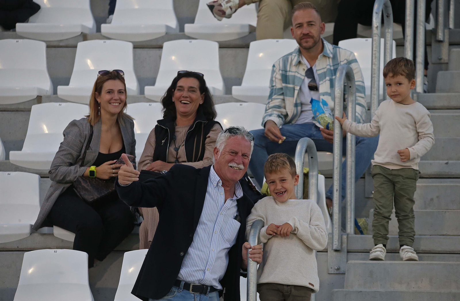 Búscate durante el Balona - Sevilla Atlético en el Ciudad de La Línea