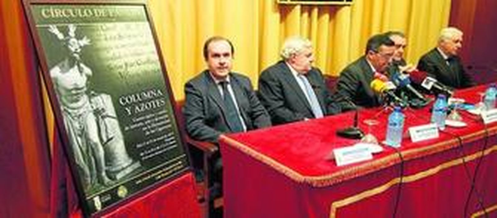 Imagen de la rueda de prensa en la que se presentaron las tres exposiciones de la cuaresma de Círculo de Pasión.