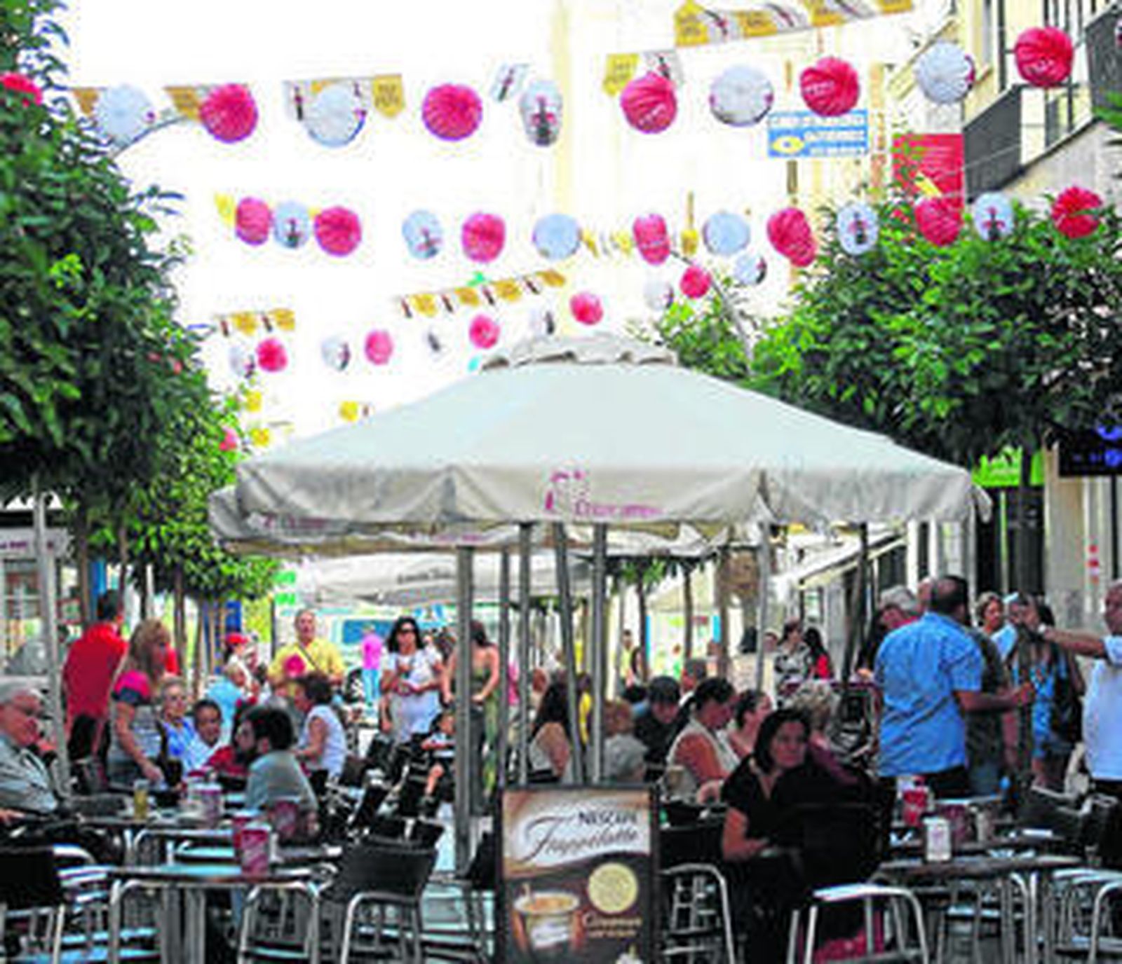 Imagen de la calle Convento en el centro de Algeciras.