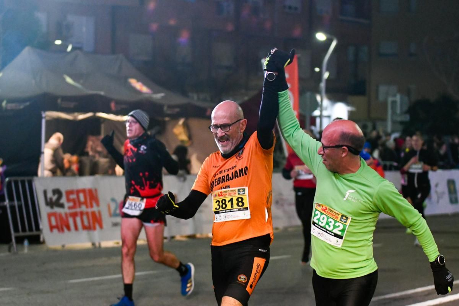 En imágenes: búscate en tu llegada a meta de la Carrera de San Antón 2025 (6)