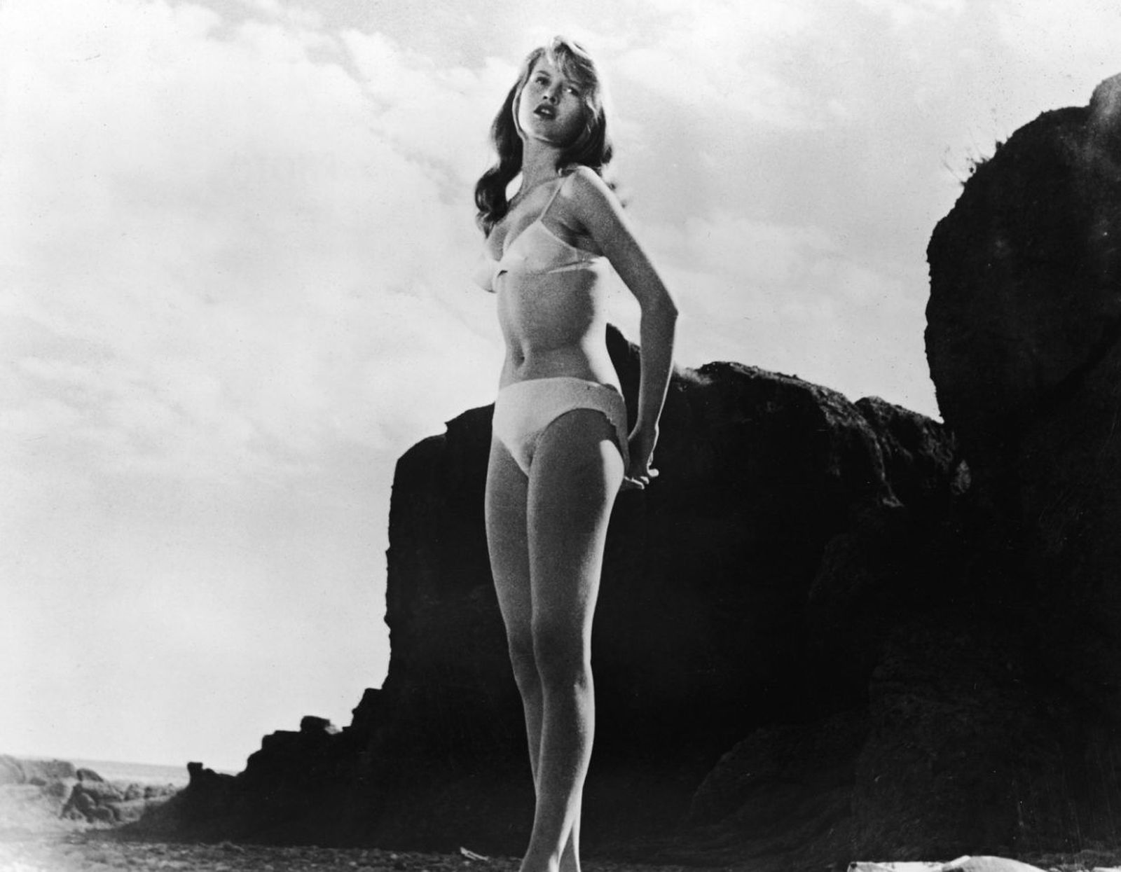 Brigitte Bardot y el icónico bikini de su personaje en 'Manina, la chica de la isla' (1952).