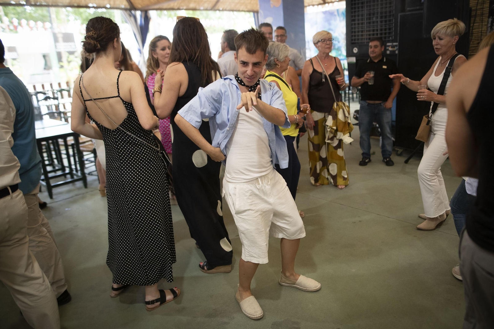 Granada vive su tercer día de Corpus entre comida, baile y columpios: las imágenes