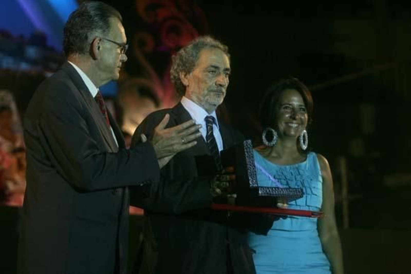 José Chamizo recuerda en el pregón su misión pastoral en San Roque y se procede a la coronación de la reina juvenil e infantil

Foto: J. M. Quinones