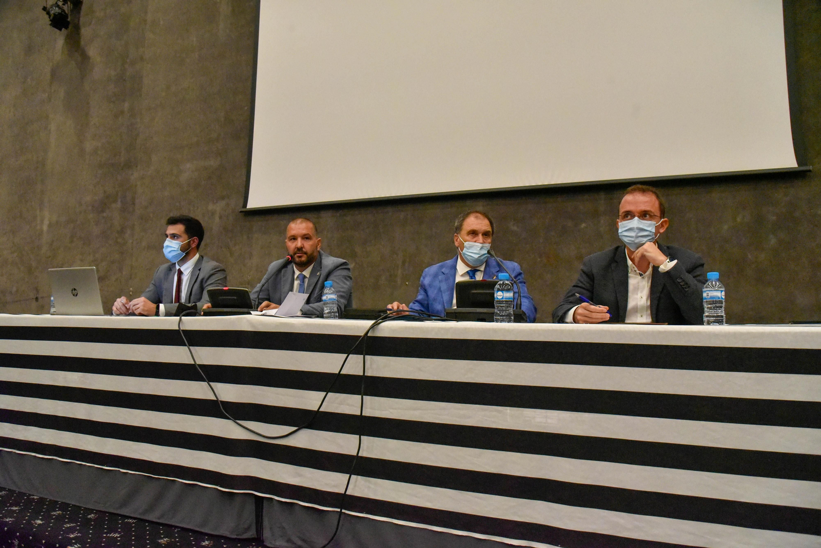 Las fotos de la asamblea en la que la Balona aprueba su conversión en SAD
